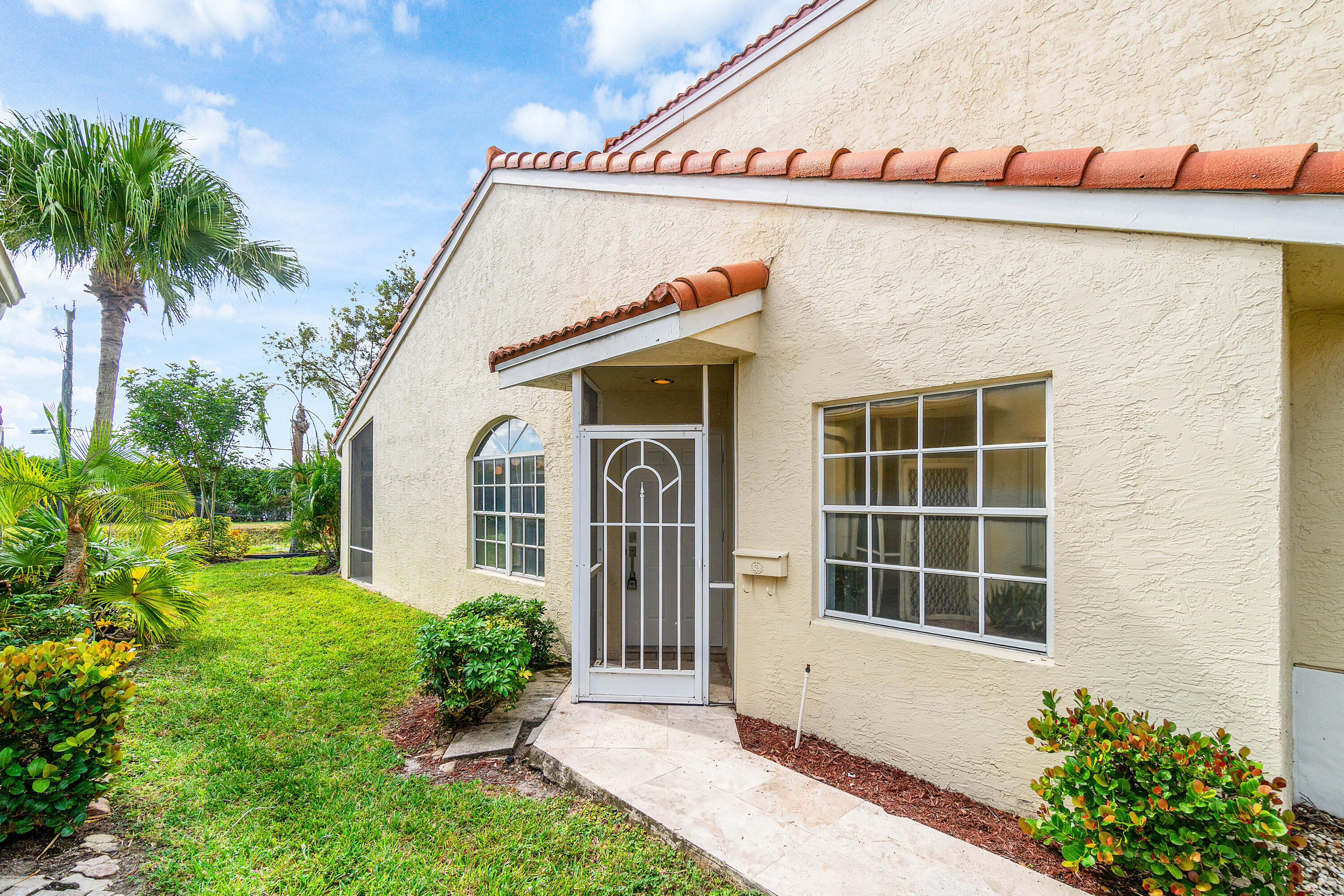 FLORAL LAKES 1 - Residential