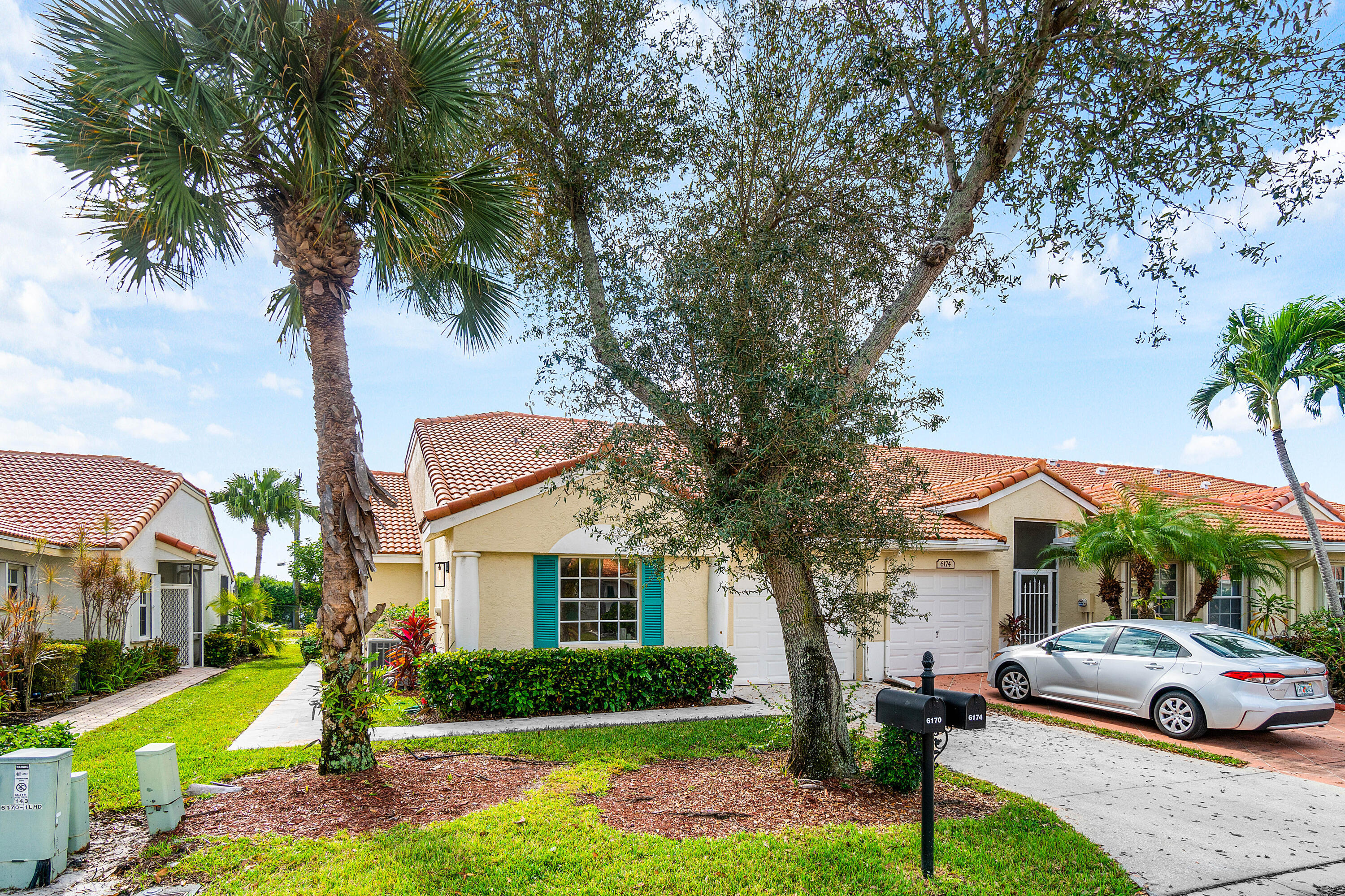FLORAL LAKES 1 - Residential