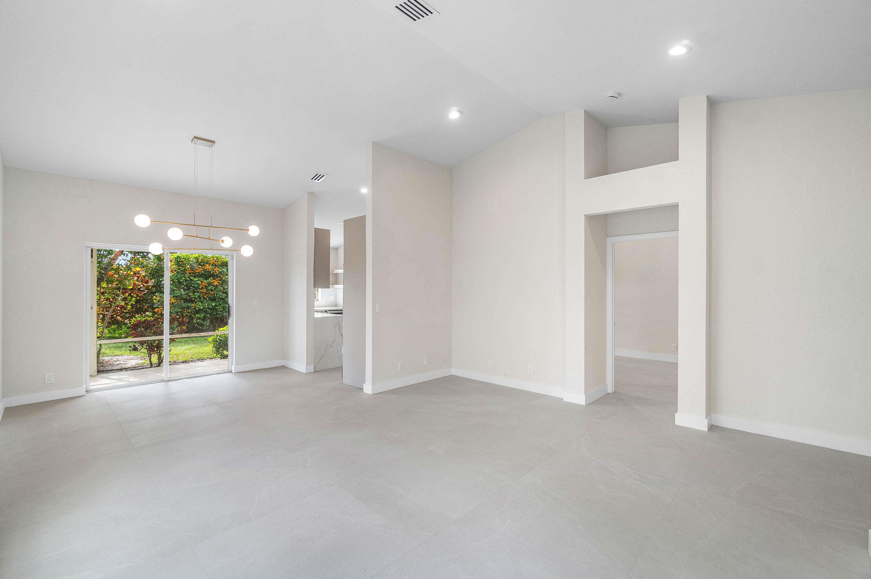 FLORAL LAKES 1 - Residential