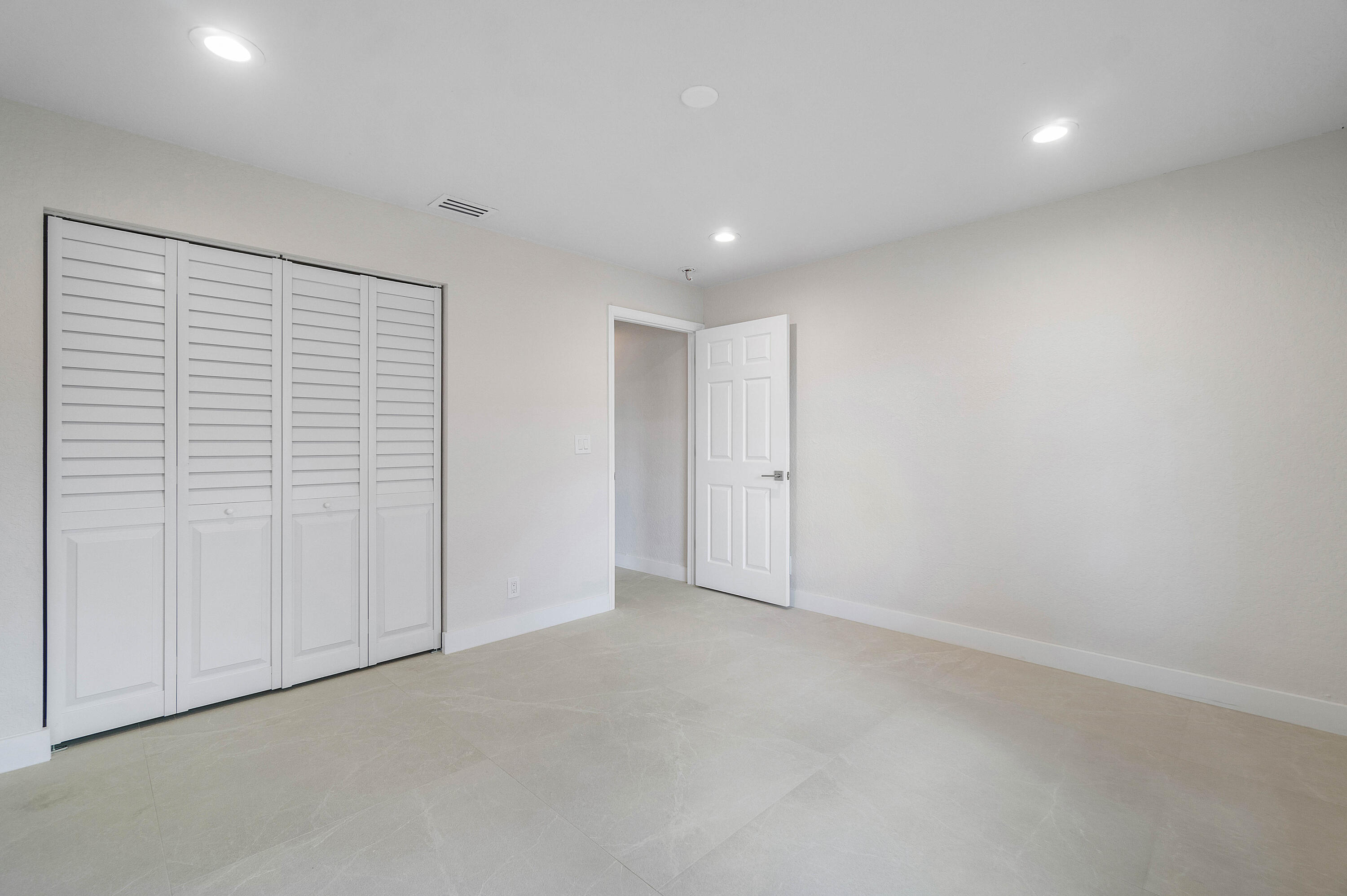 FLORAL LAKES 1 - Residential