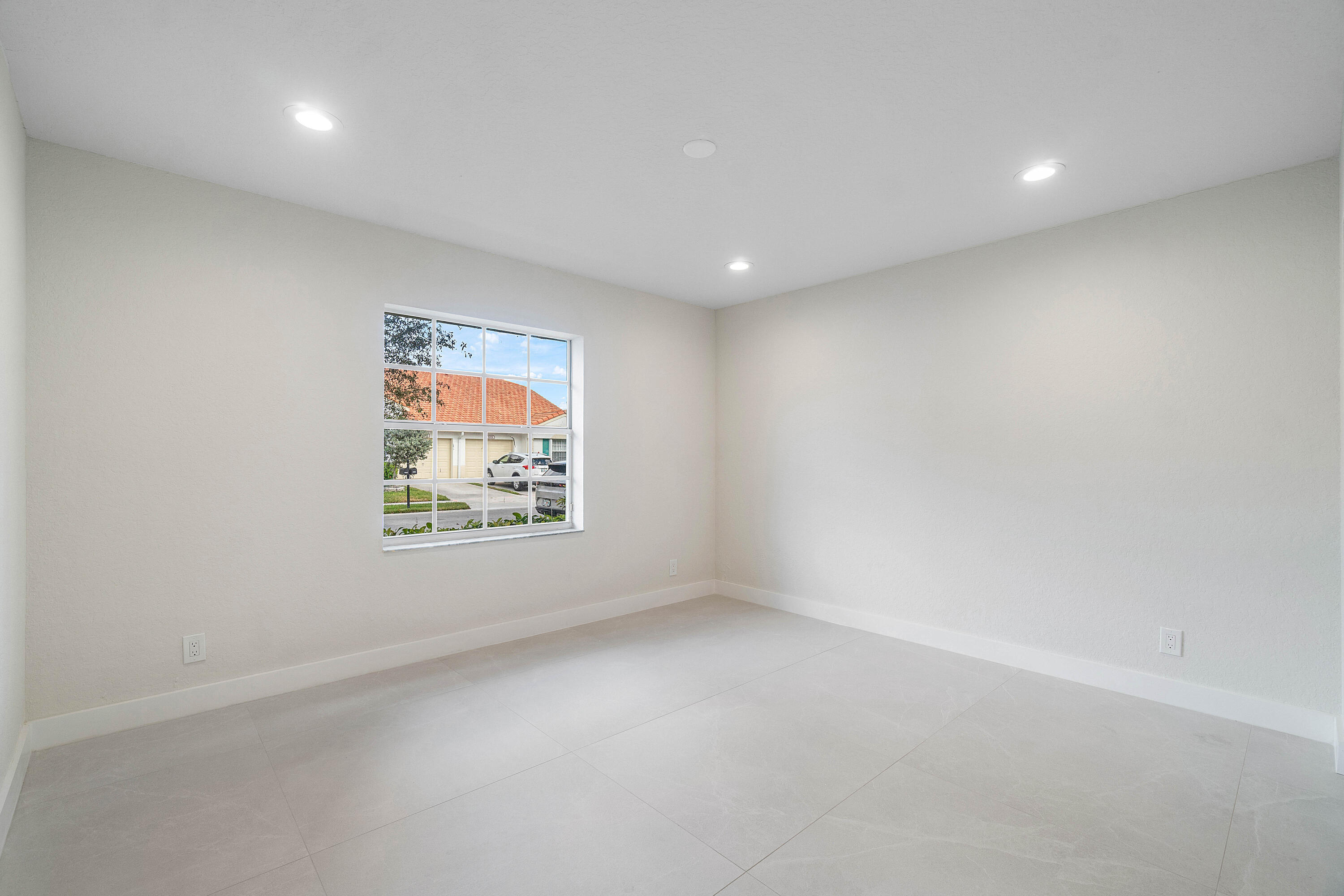 FLORAL LAKES 1 - Residential