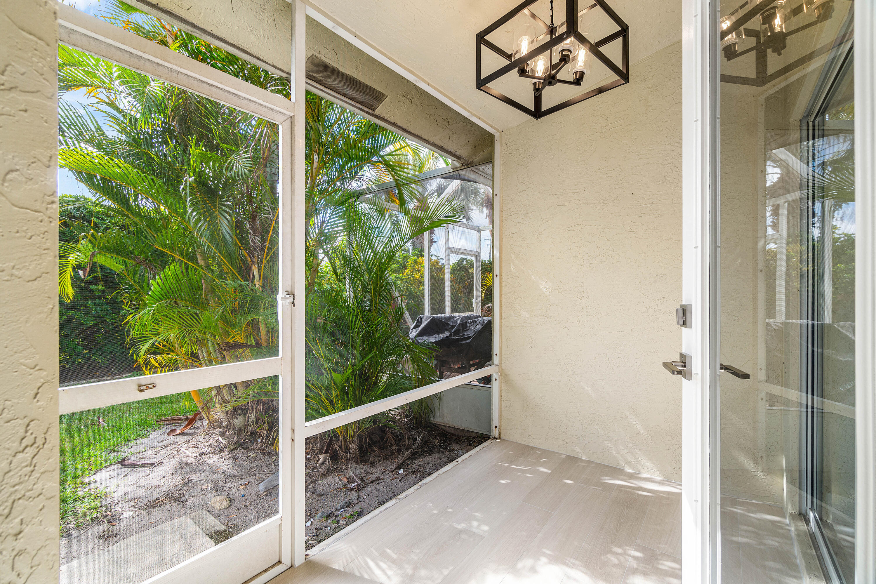 FLORAL LAKES 1 - Residential