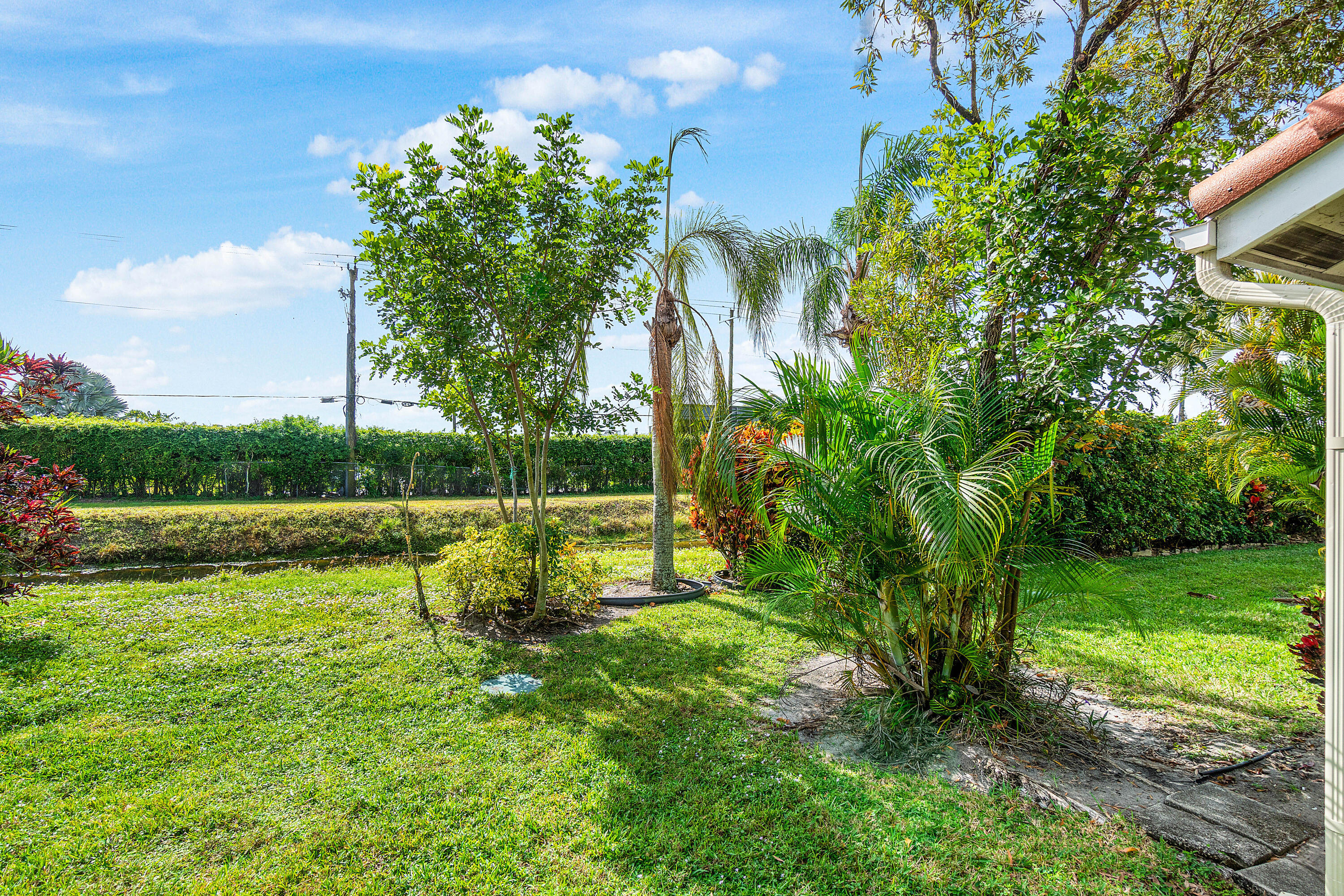 FLORAL LAKES 1 - Residential