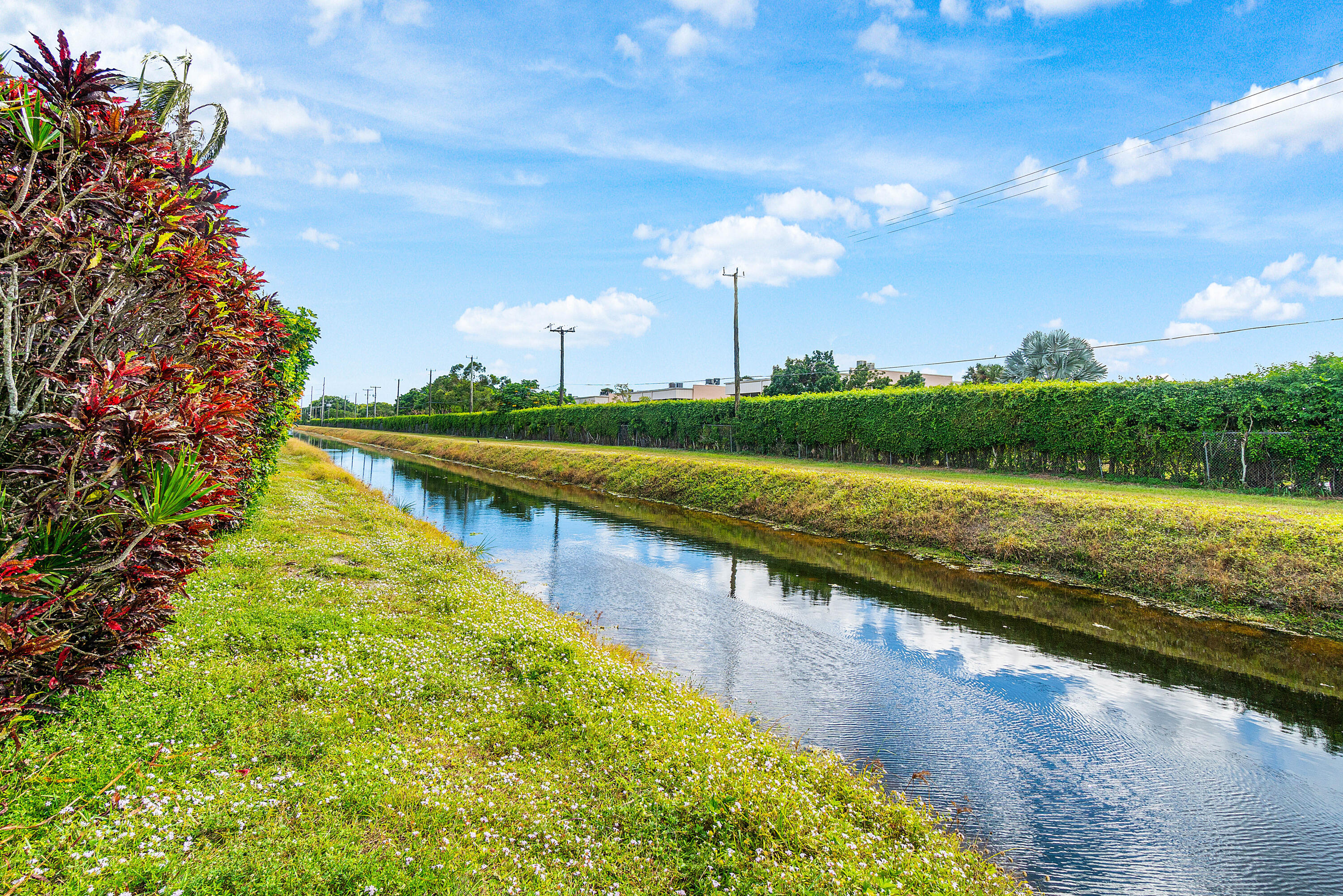 FLORAL LAKES 1 - Residential