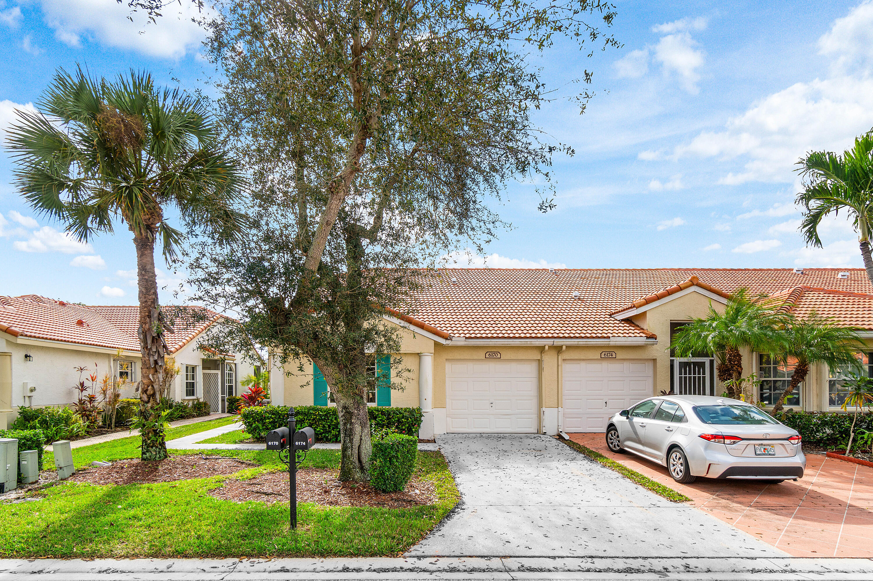 FLORAL LAKES 1 - Residential