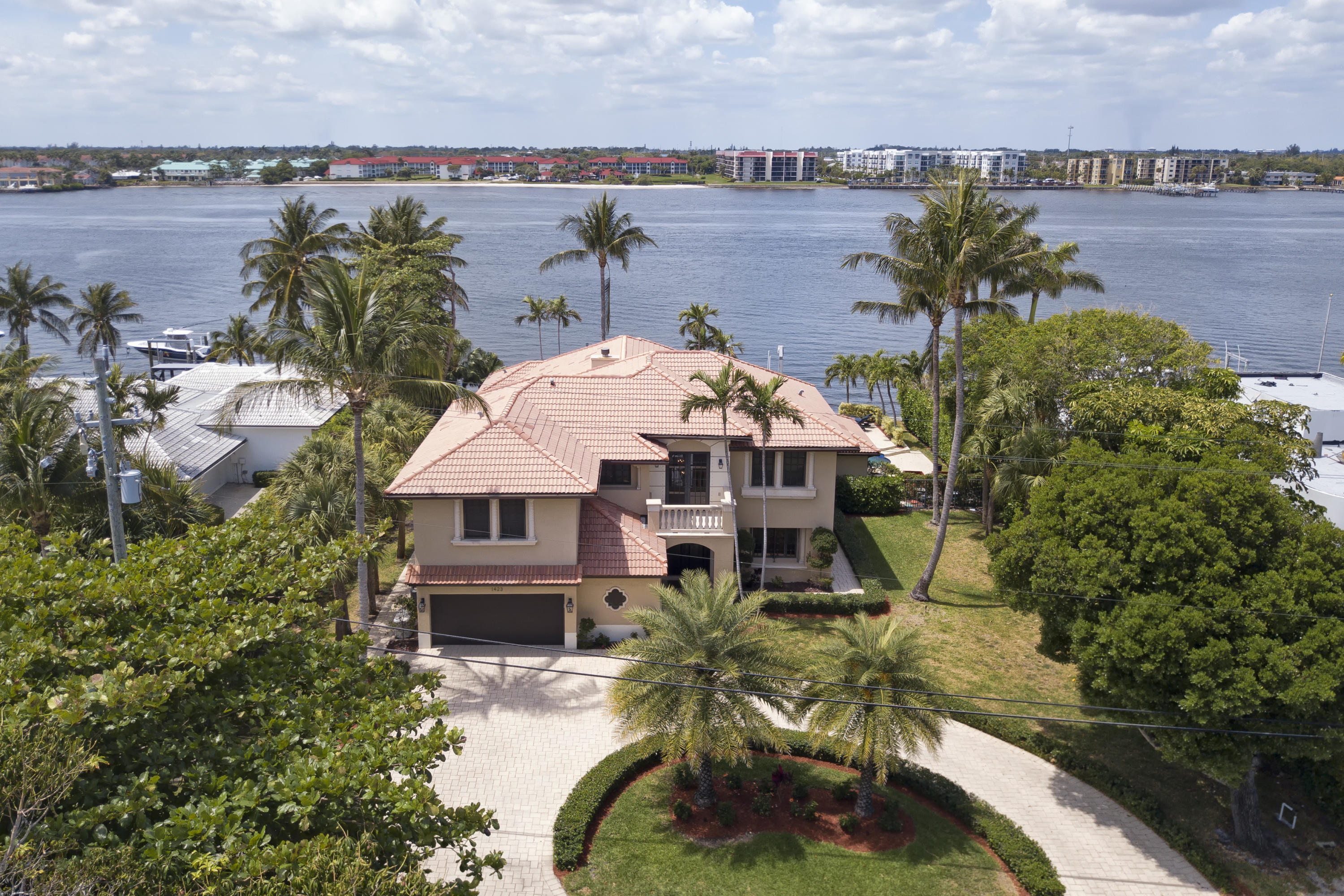 POINT MANALAPAN PL 3 IN - Residential