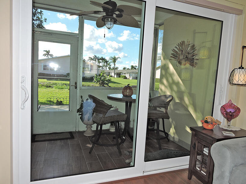CRESTHAVEN VILLAS 12 CONDO - Residential