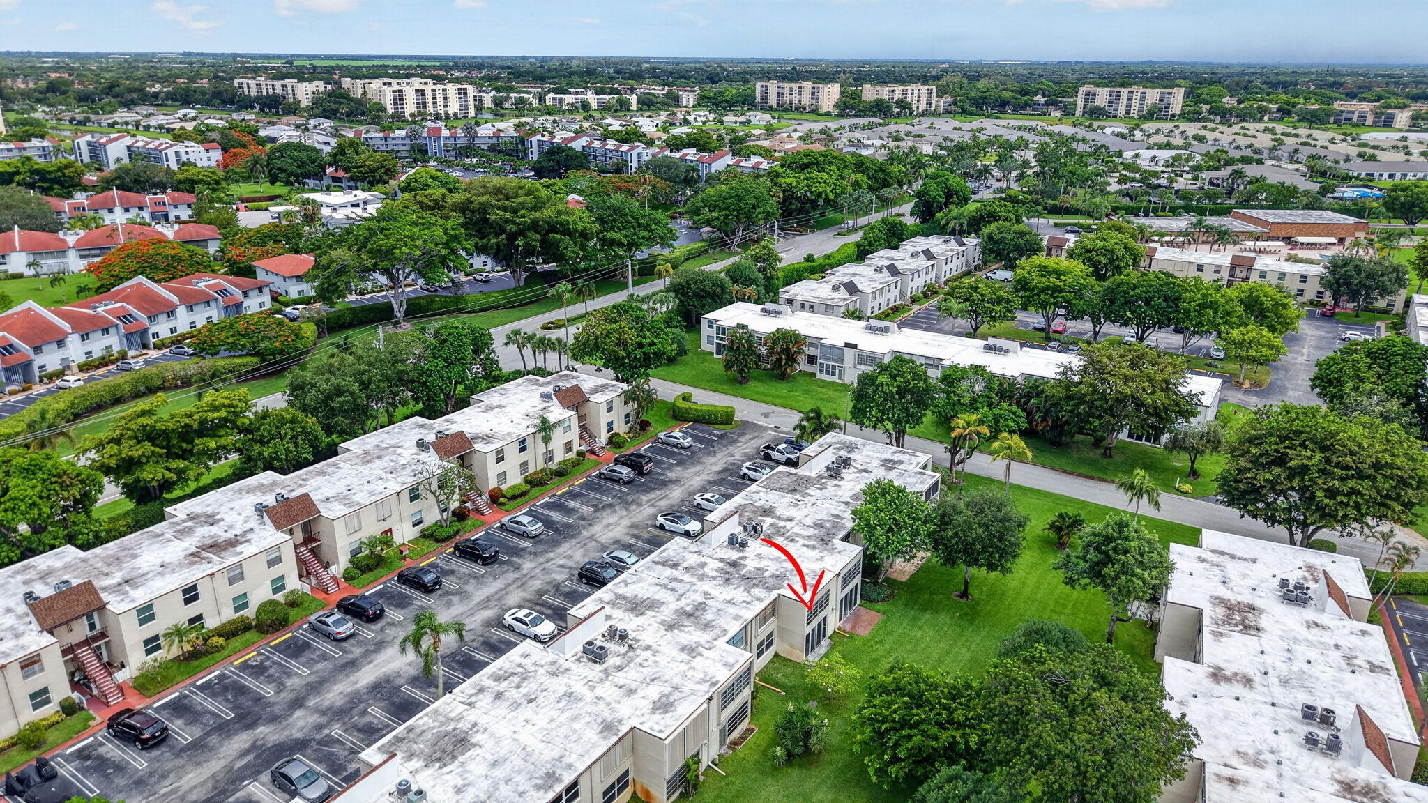 VILLAGES OF ORIOLE ABBEY CONDO - Residential