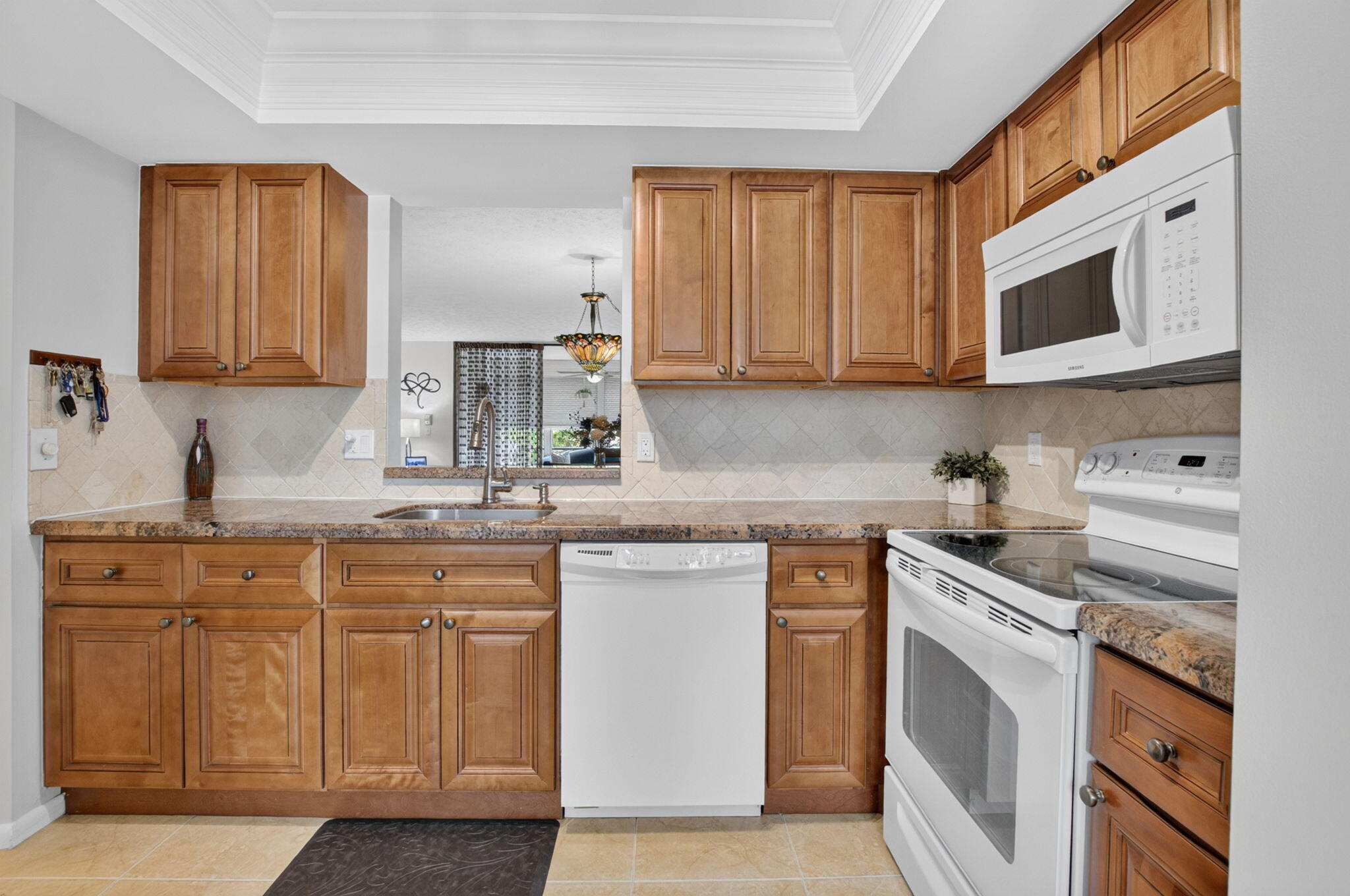 VILLAGES OF ORIOLE ABBEY CONDO - Residential