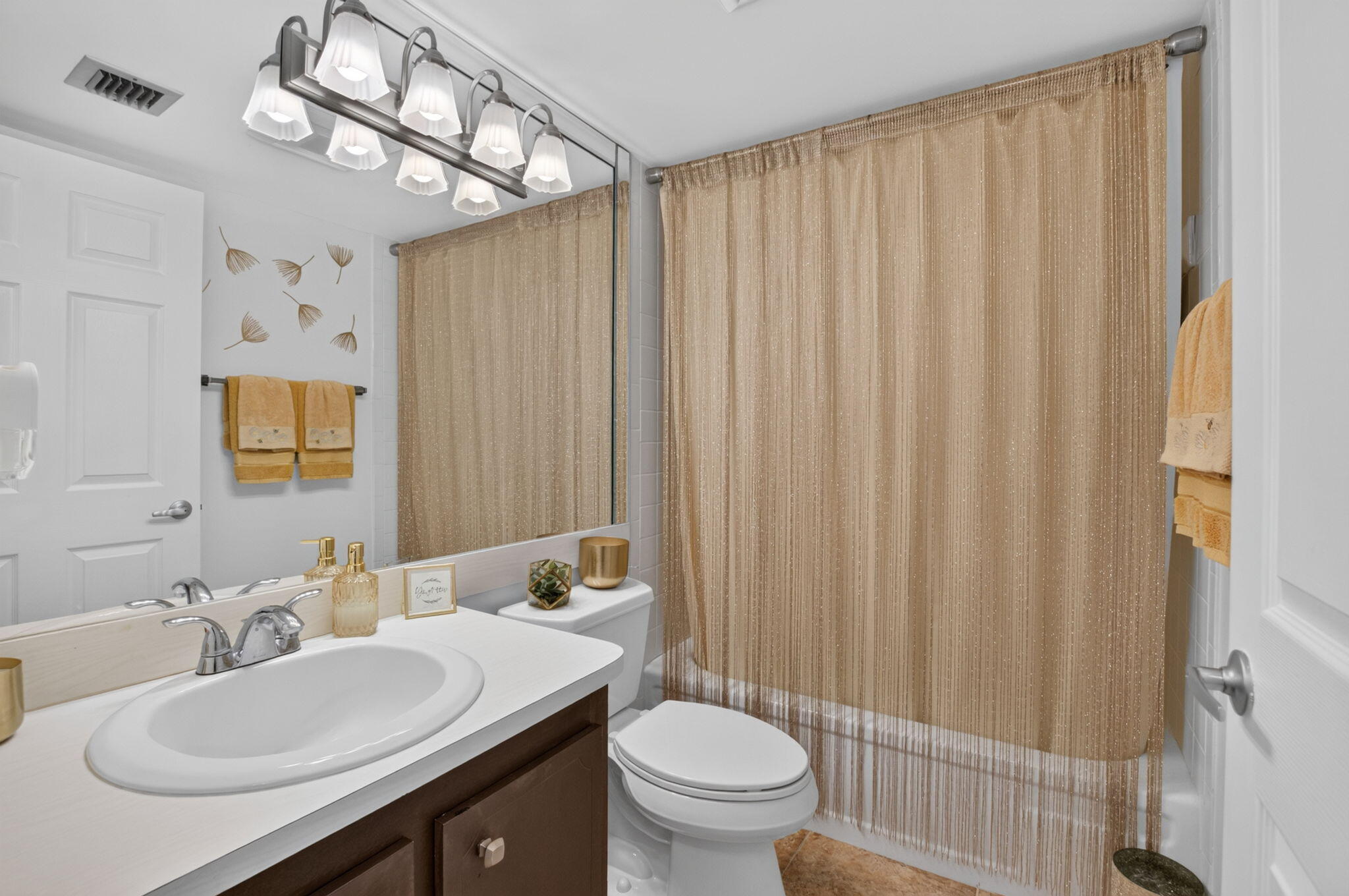 VILLAGES OF ORIOLE ABBEY CONDO - Residential