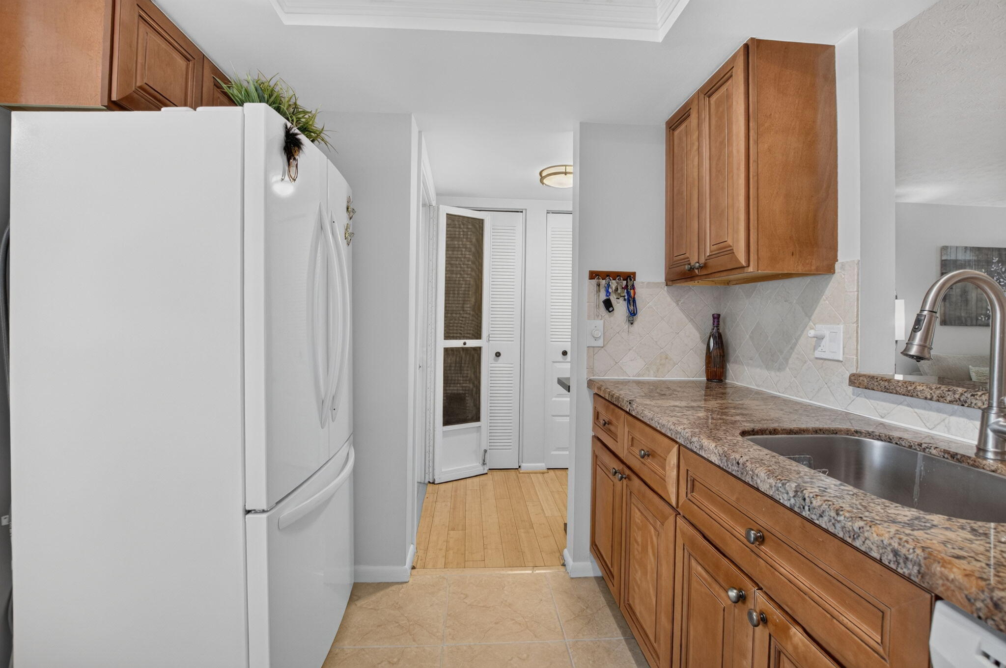VILLAGES OF ORIOLE ABBEY CONDO - Residential