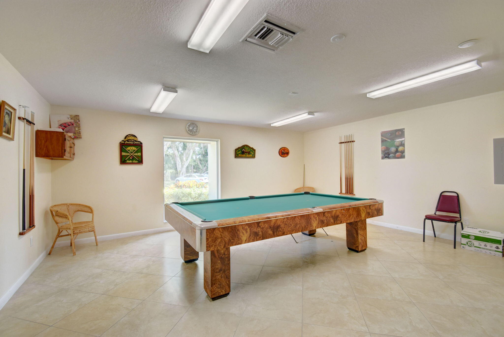 VILLAGES OF ORIOLE ABBEY CONDO - Residential