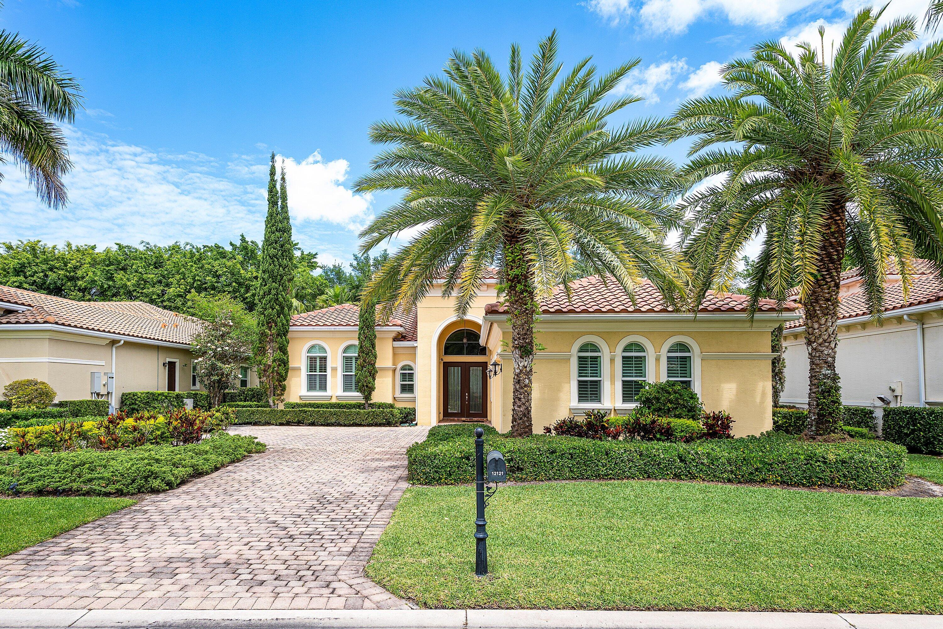 HUNTERS CHASE OF PALM BEACH POLO & COUNT - Residential