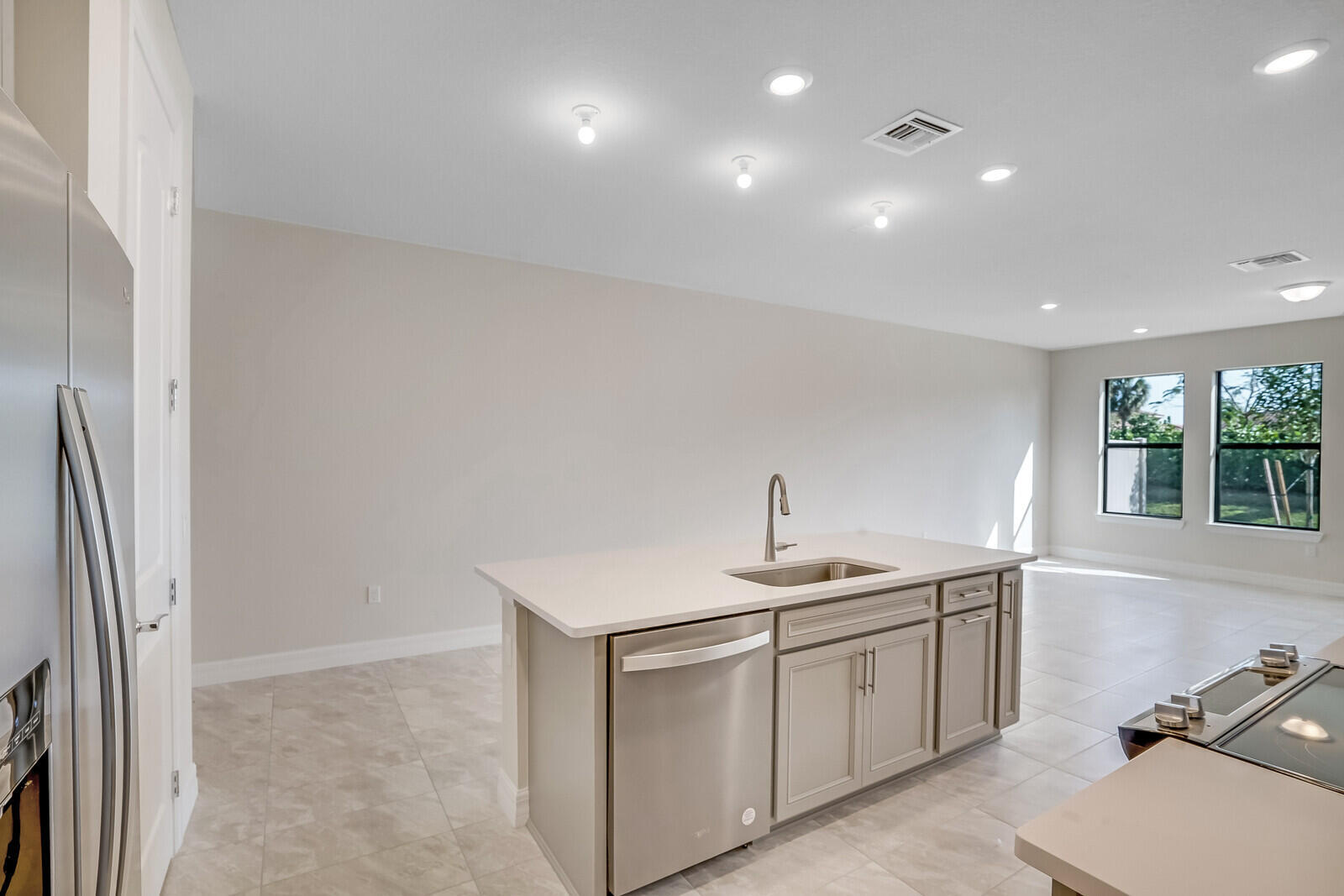 FIELDS AT GULFSTREAM POLO PUD PLAT SIX - Residential Lease