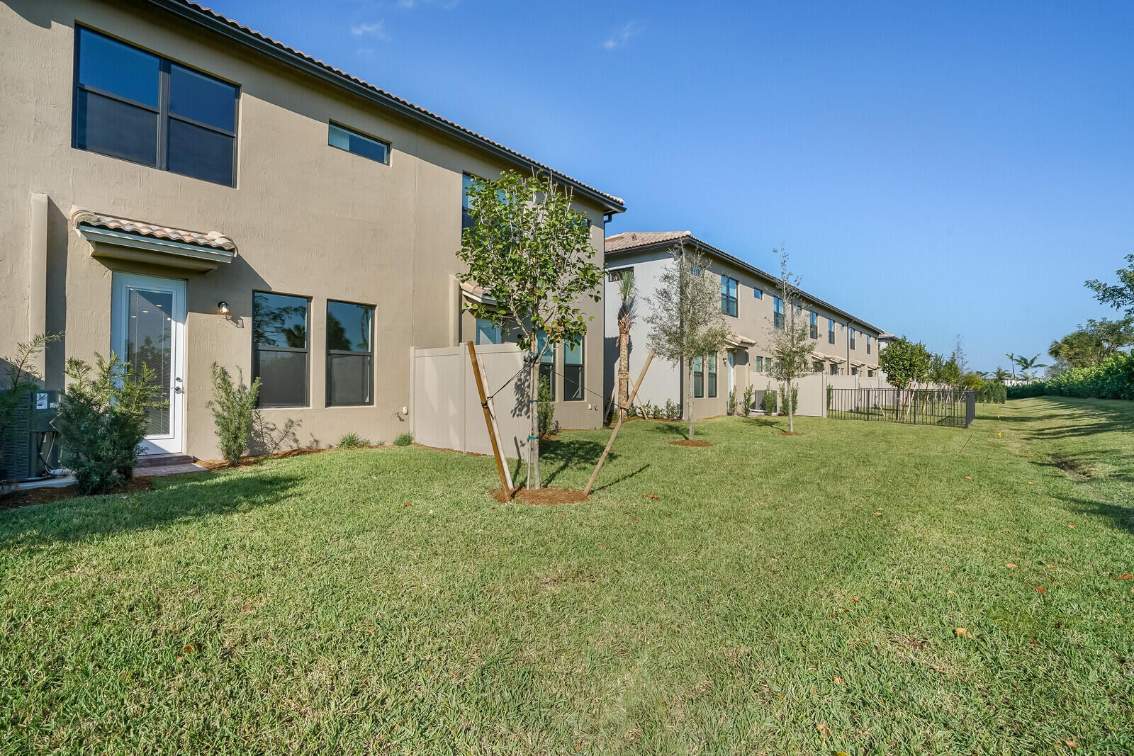 FIELDS AT GULFSTREAM POLO PUD PLAT SIX - Residential Lease