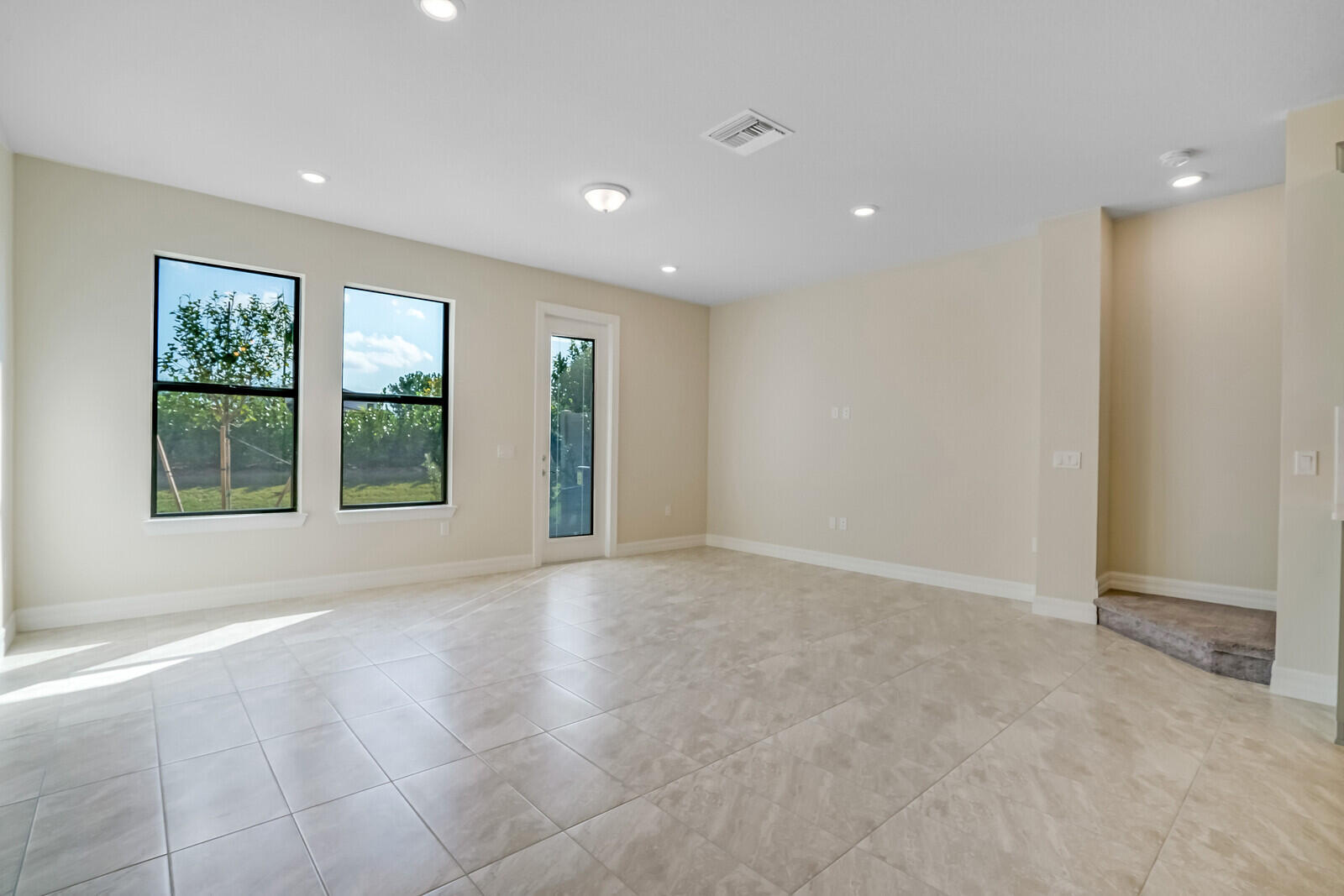 FIELDS AT GULFSTREAM POLO PUD PLAT SIX - Residential Lease