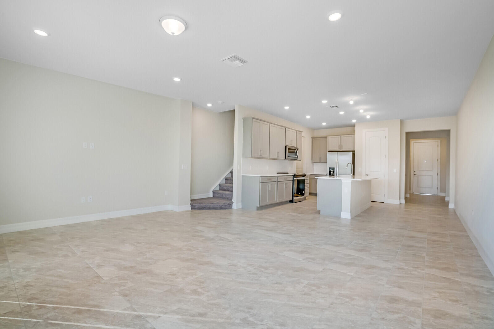 FIELDS AT GULFSTREAM POLO PUD PLAT SIX - Residential Lease