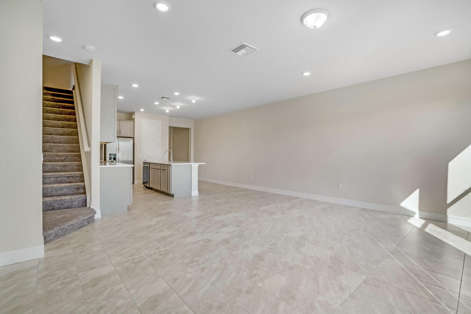 FIELDS AT GULFSTREAM POLO PUD PLAT SIX - Residential Lease