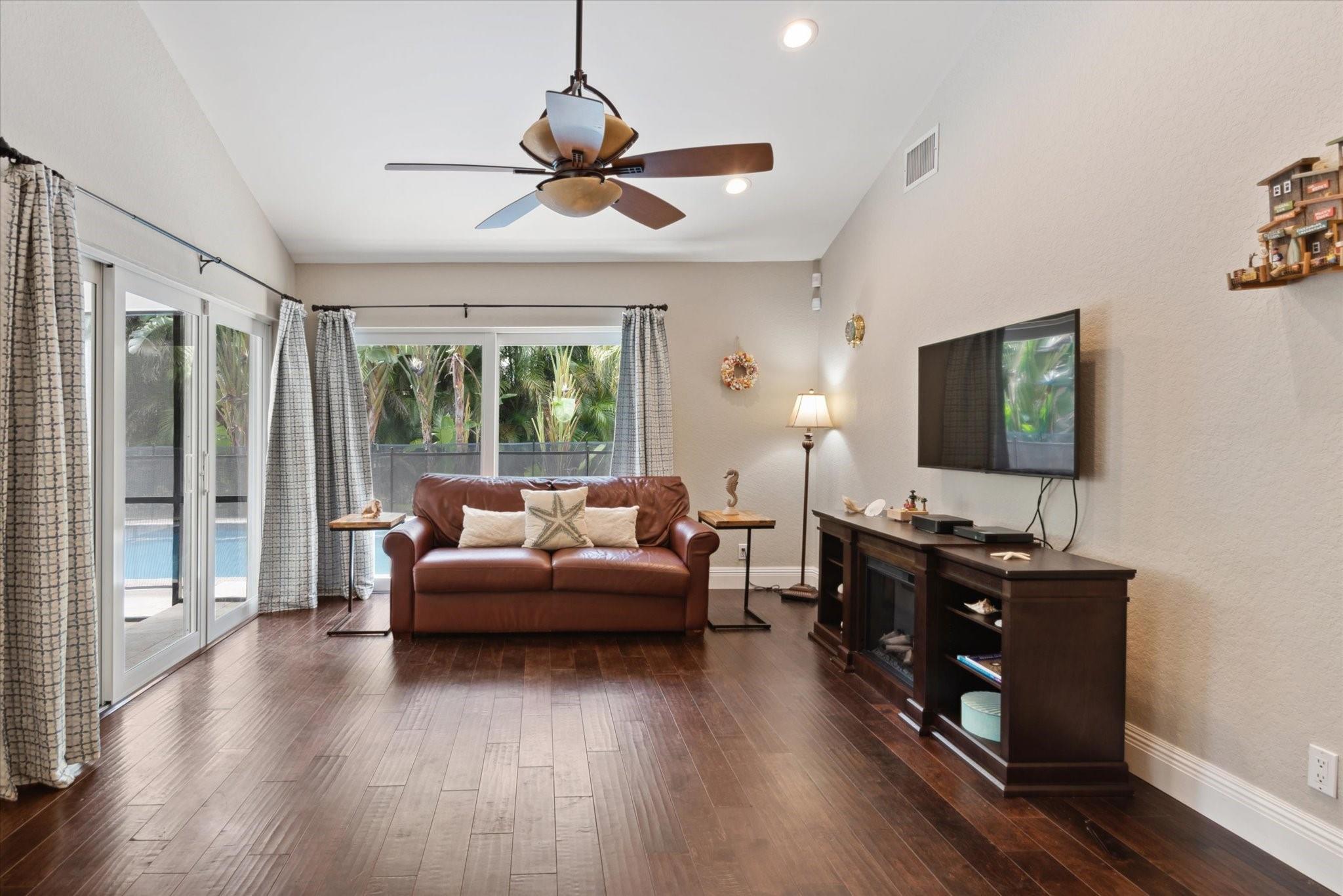Bramalea Unicorp Boca Rat - Residential