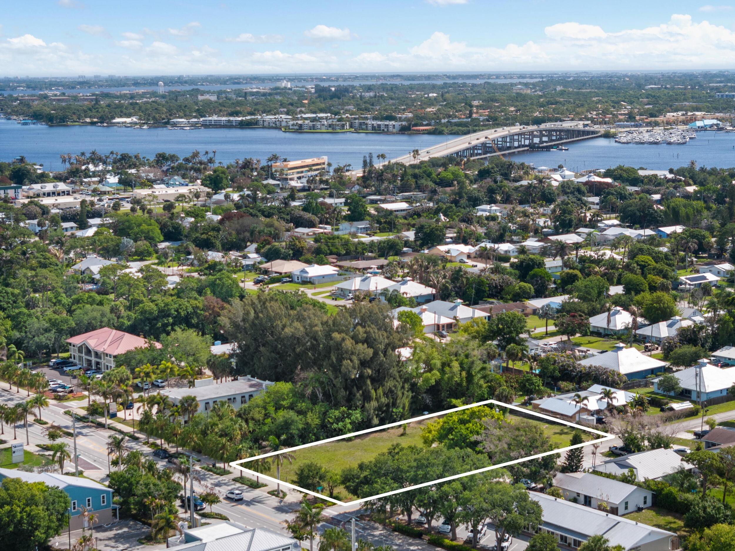 M4 M4-PALM CITY - Land