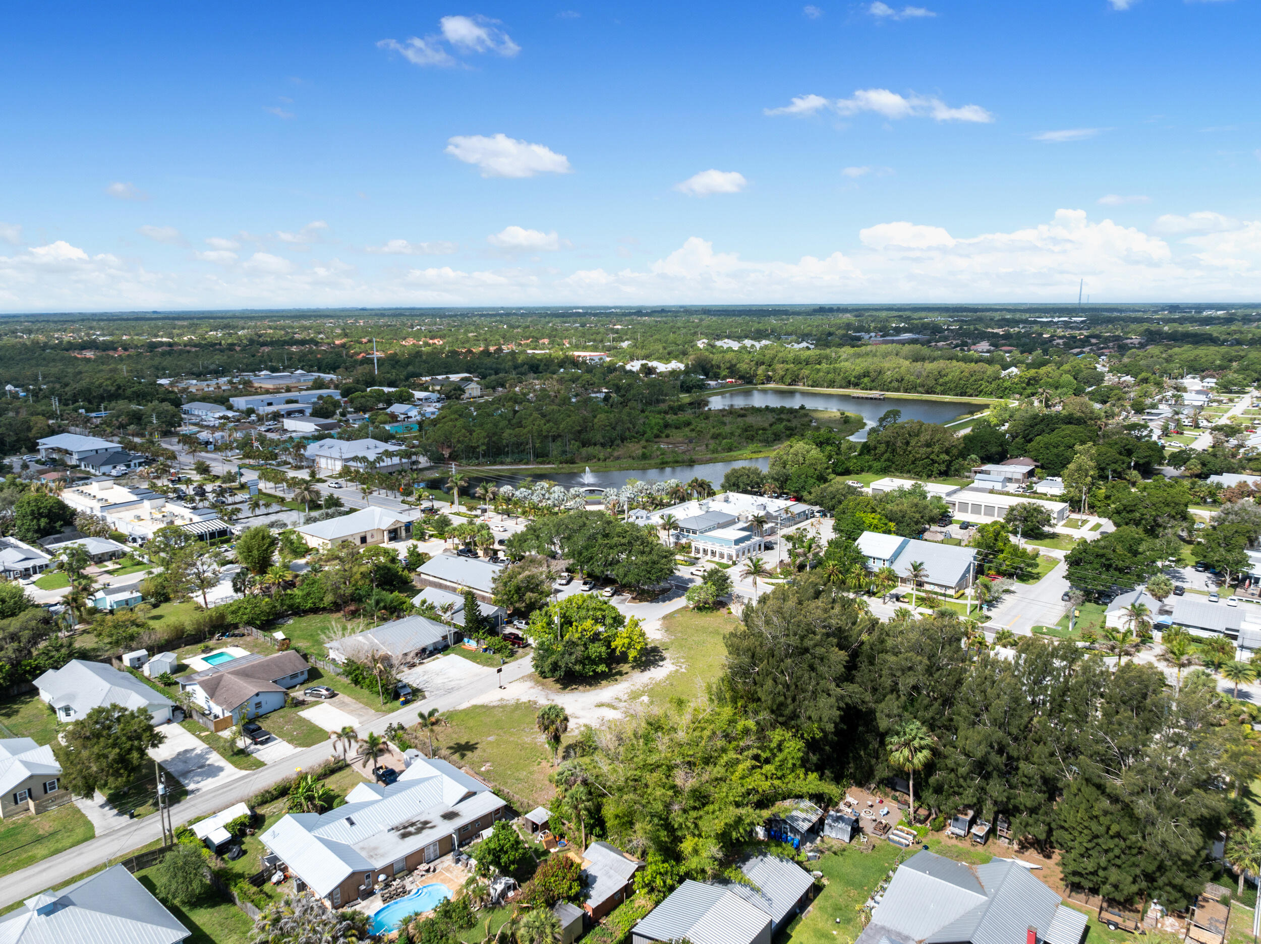 M4 M4-PALM CITY - Land
