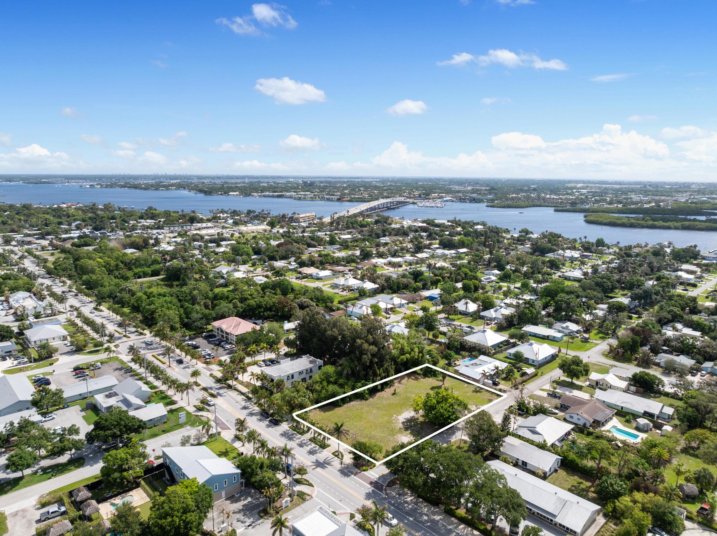 M4 M4-PALM CITY - Land