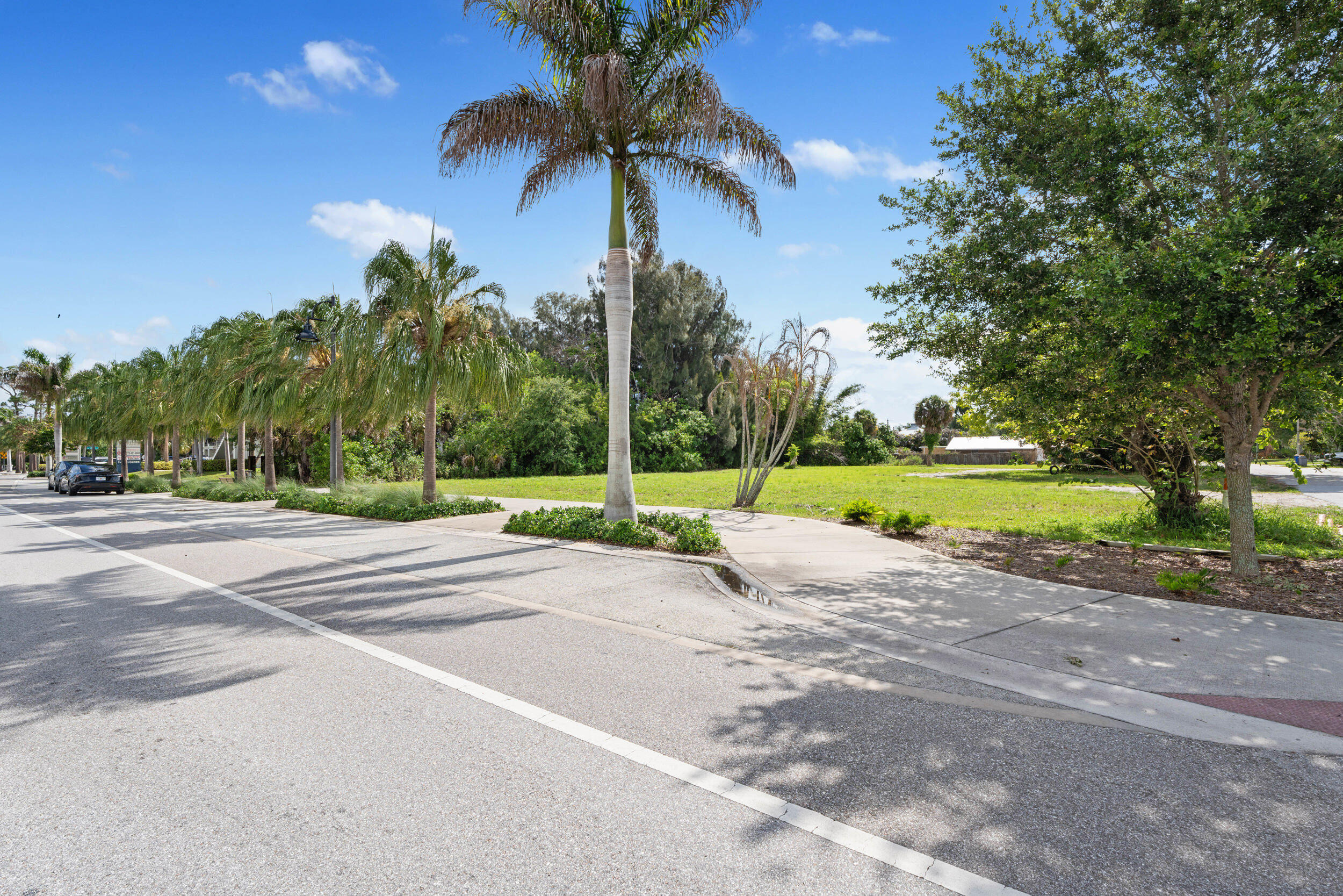 M4 M4-PALM CITY - Land