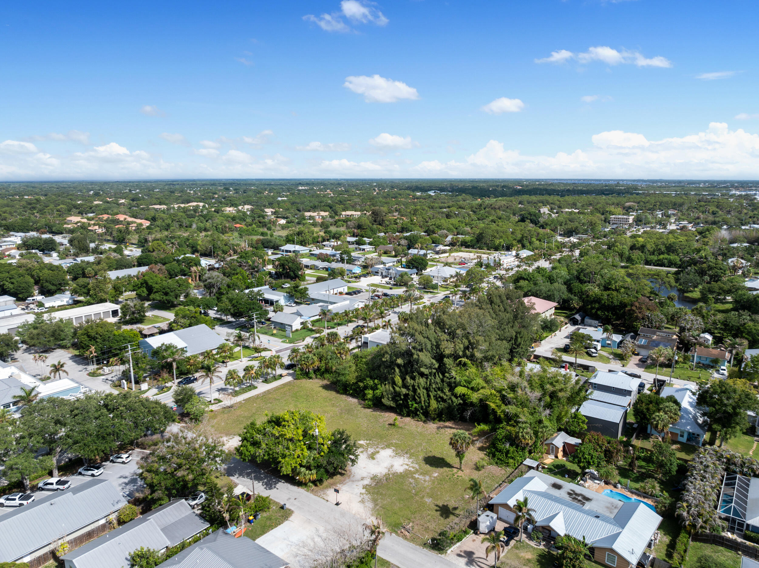 M4 M4-PALM CITY - Land