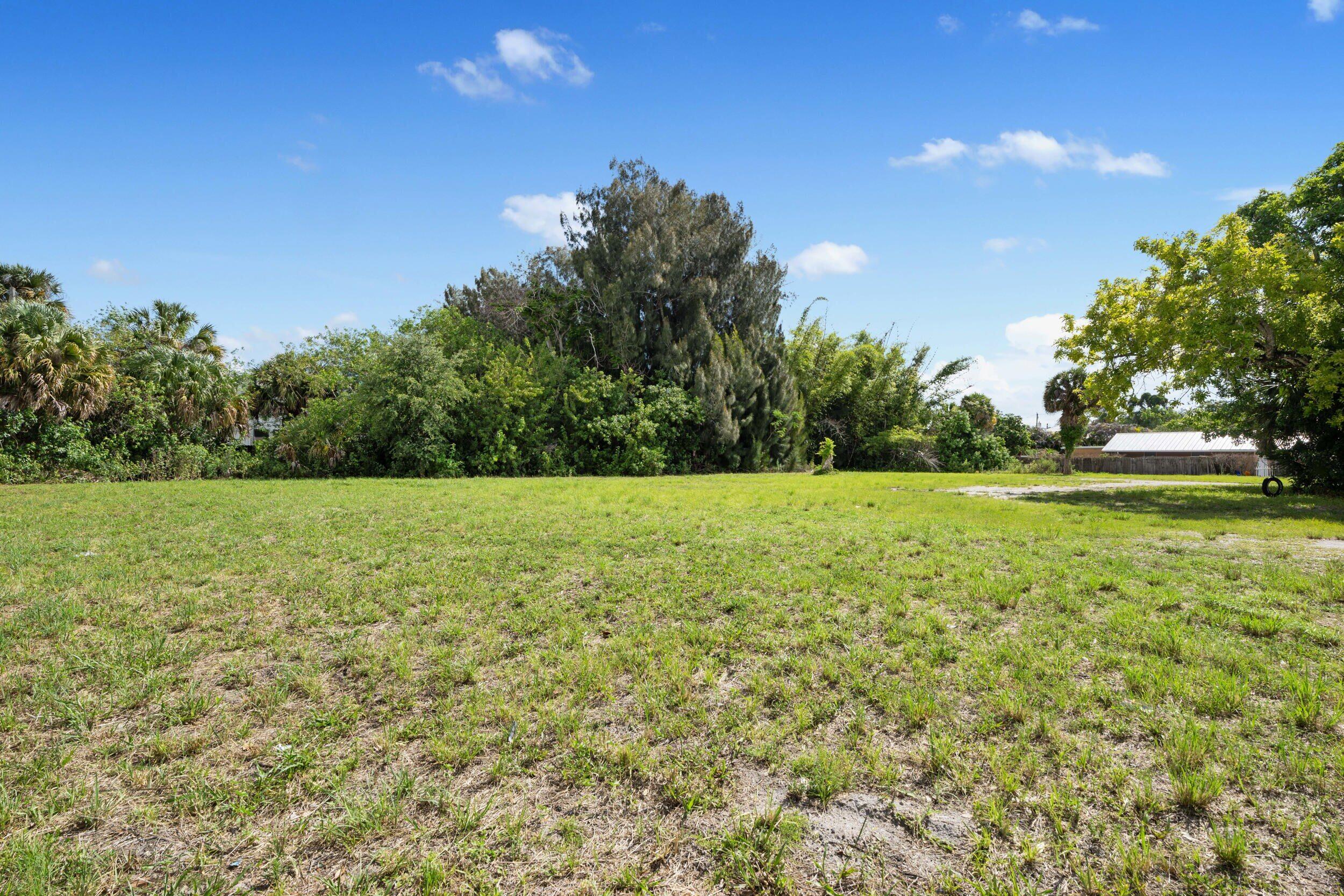 M4 M4-PALM CITY - Land