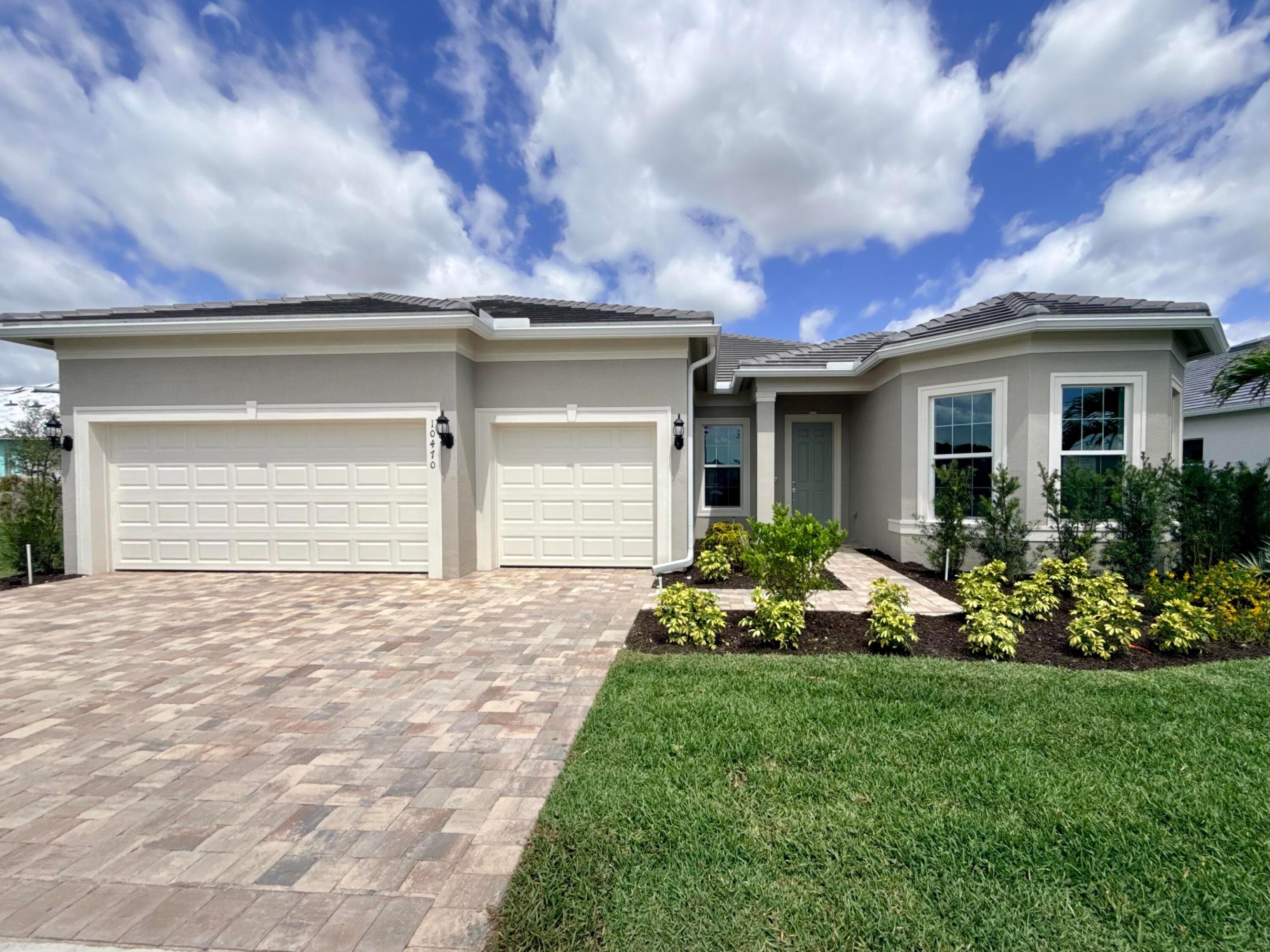 HIGHPOINTE - Residential