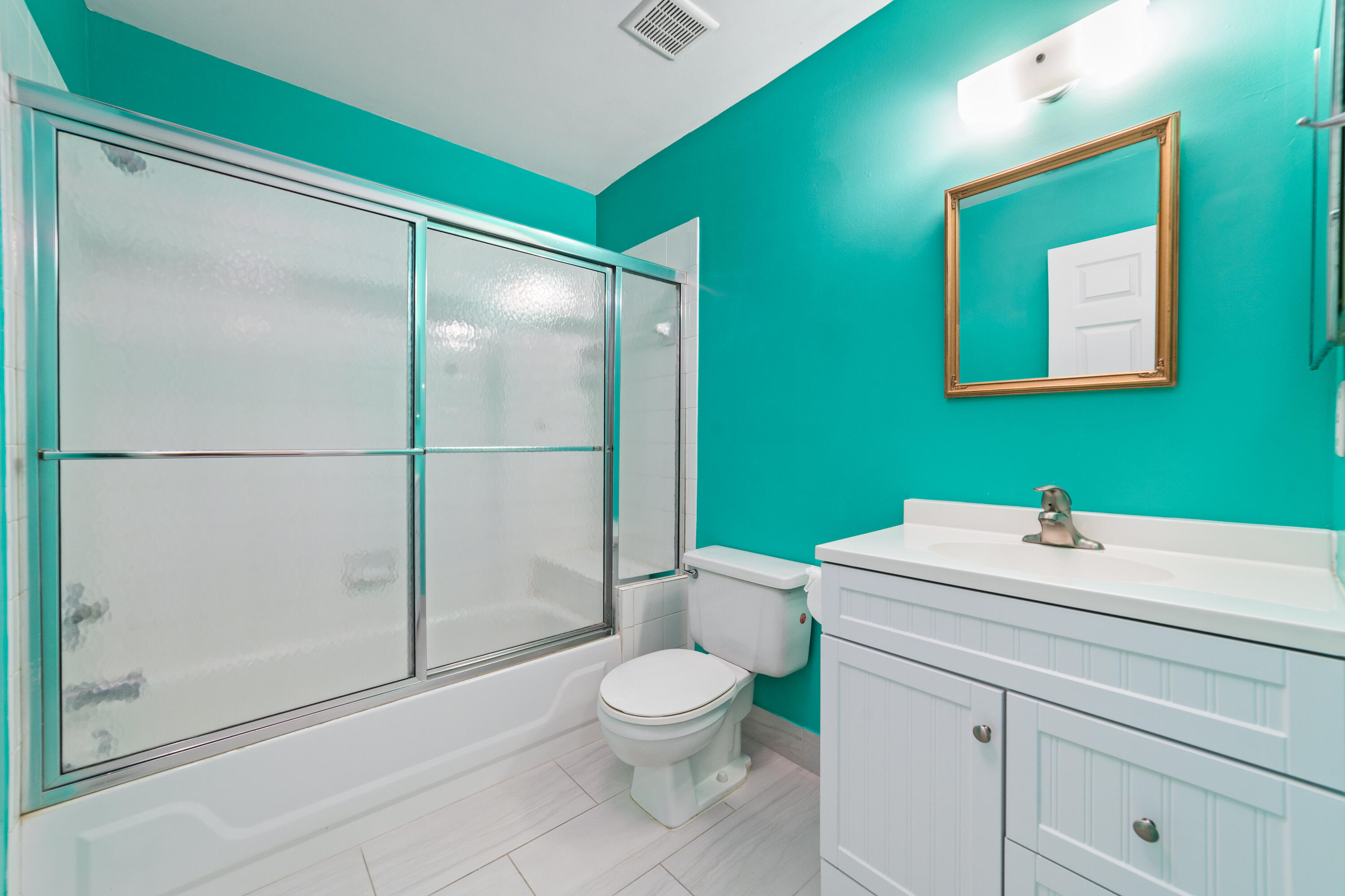 LAKE WINDWOOD CONDO - Residential Lease
