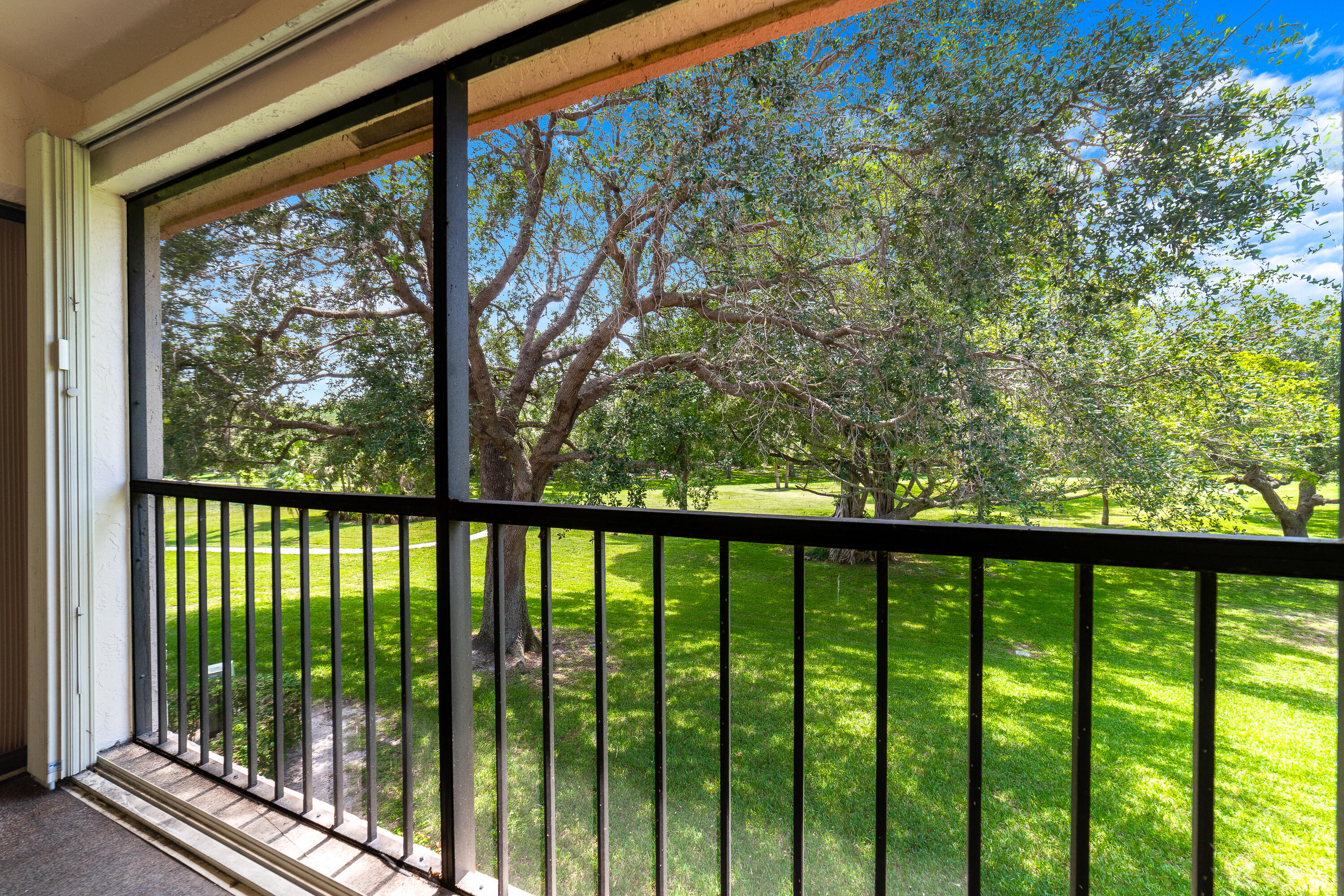LAKE WINDWOOD CONDO - Residential Lease