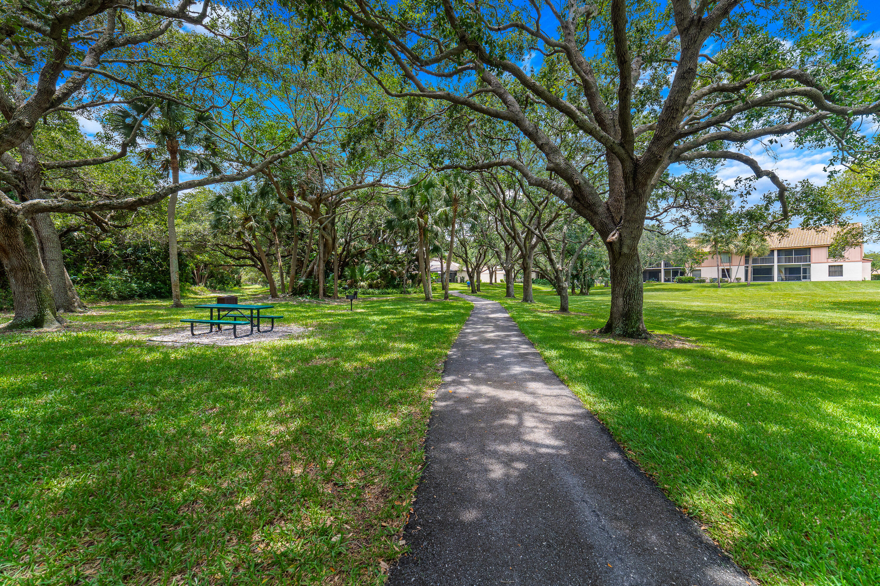 LAKE WINDWOOD CONDO - Residential Lease
