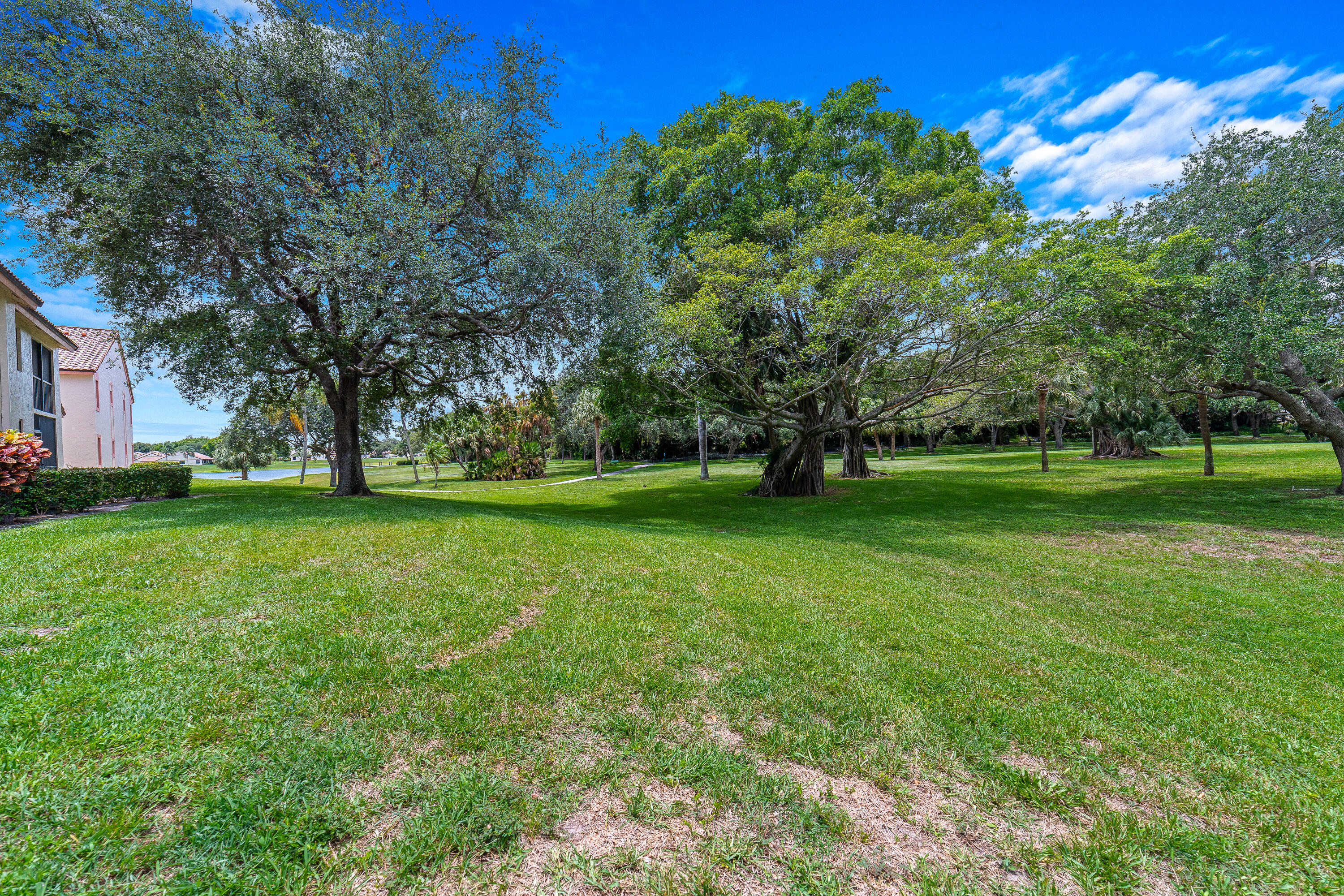 LAKE WINDWOOD CONDO - Residential Lease