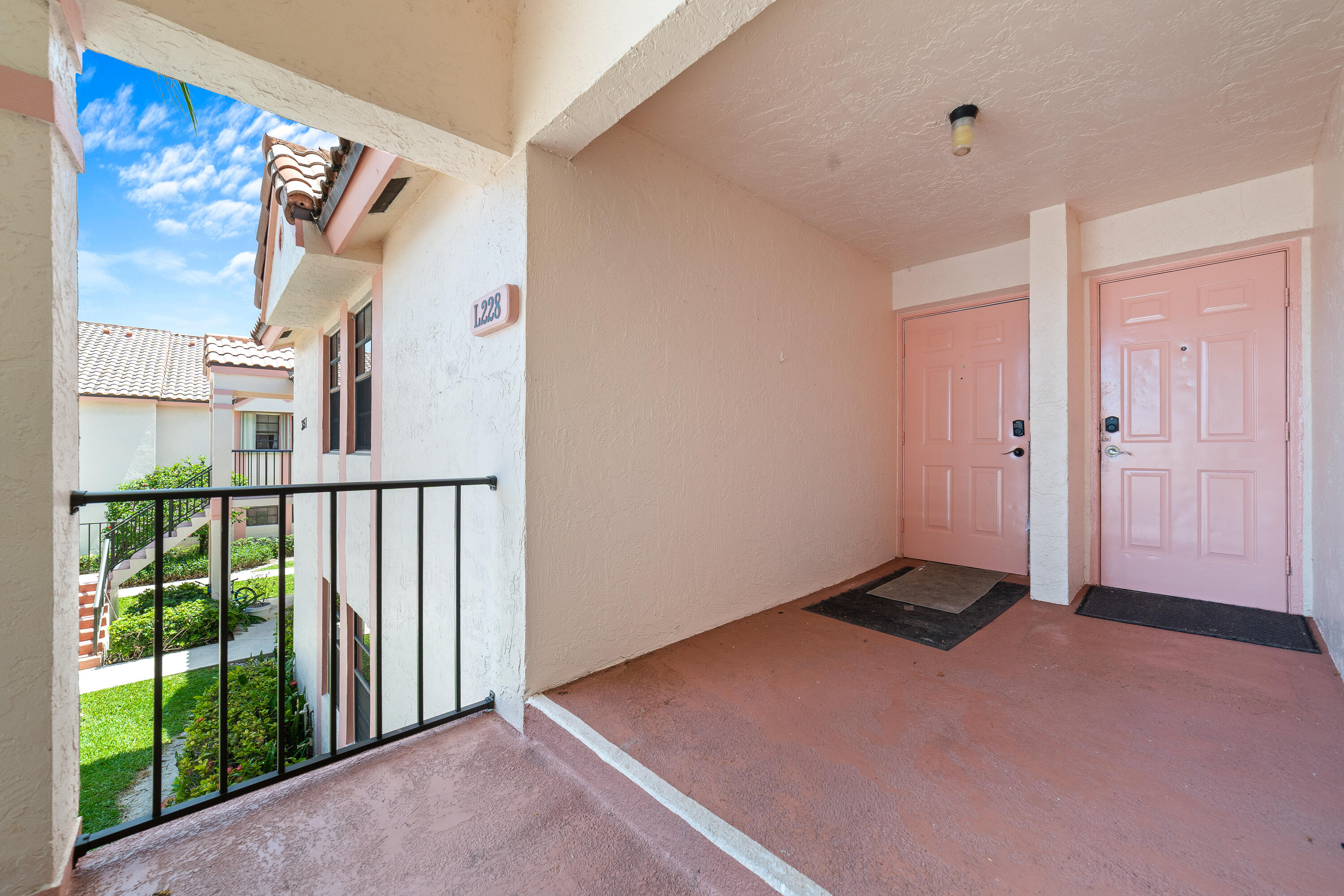 LAKE WINDWOOD CONDO - Residential Lease