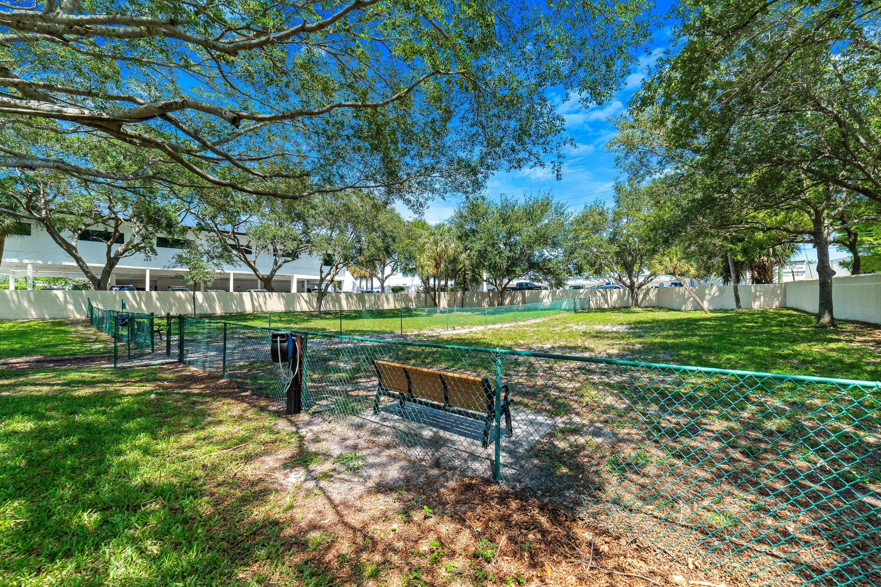 LAKE WINDWOOD CONDO - Residential Lease