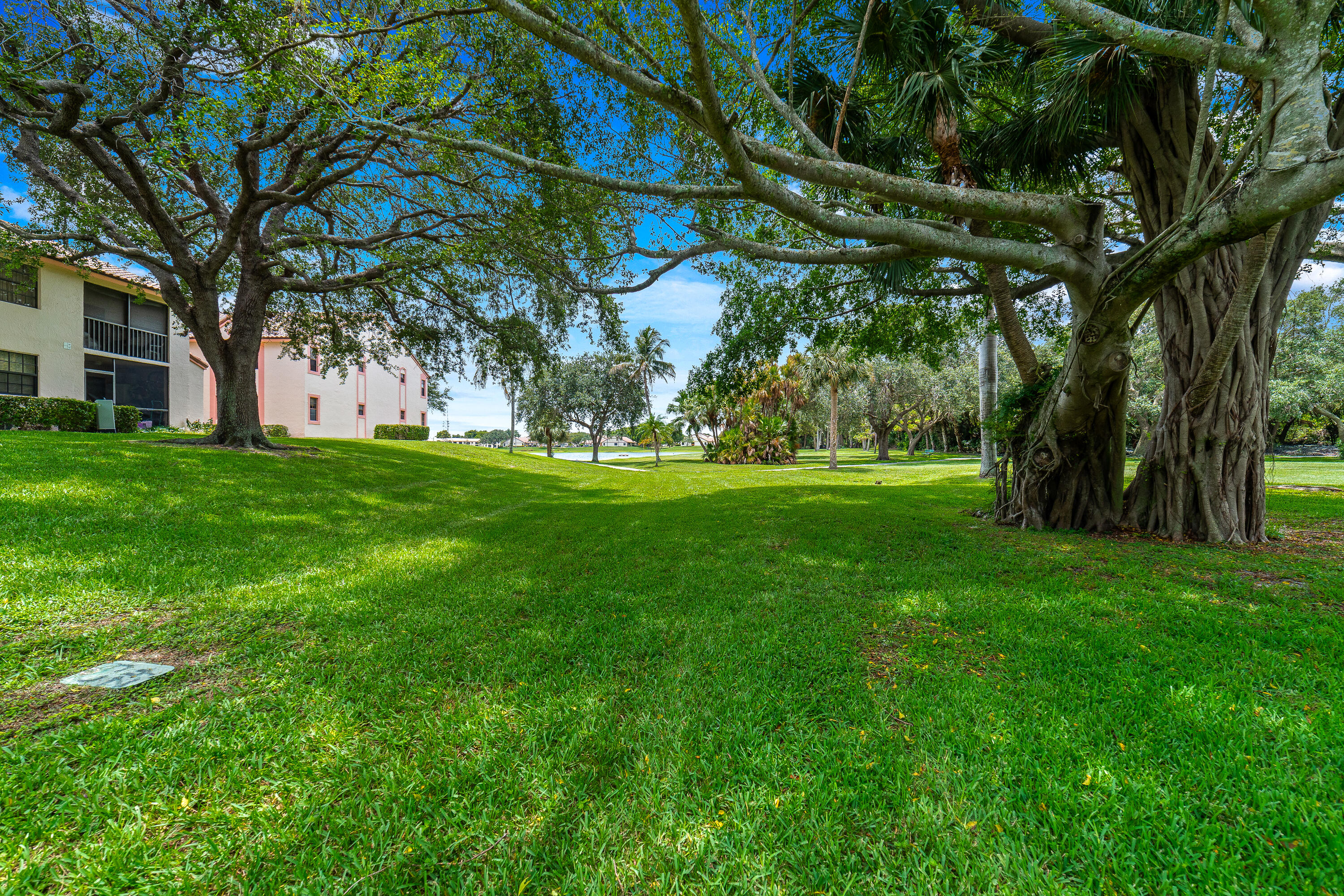 LAKE WINDWOOD CONDO - Residential Lease