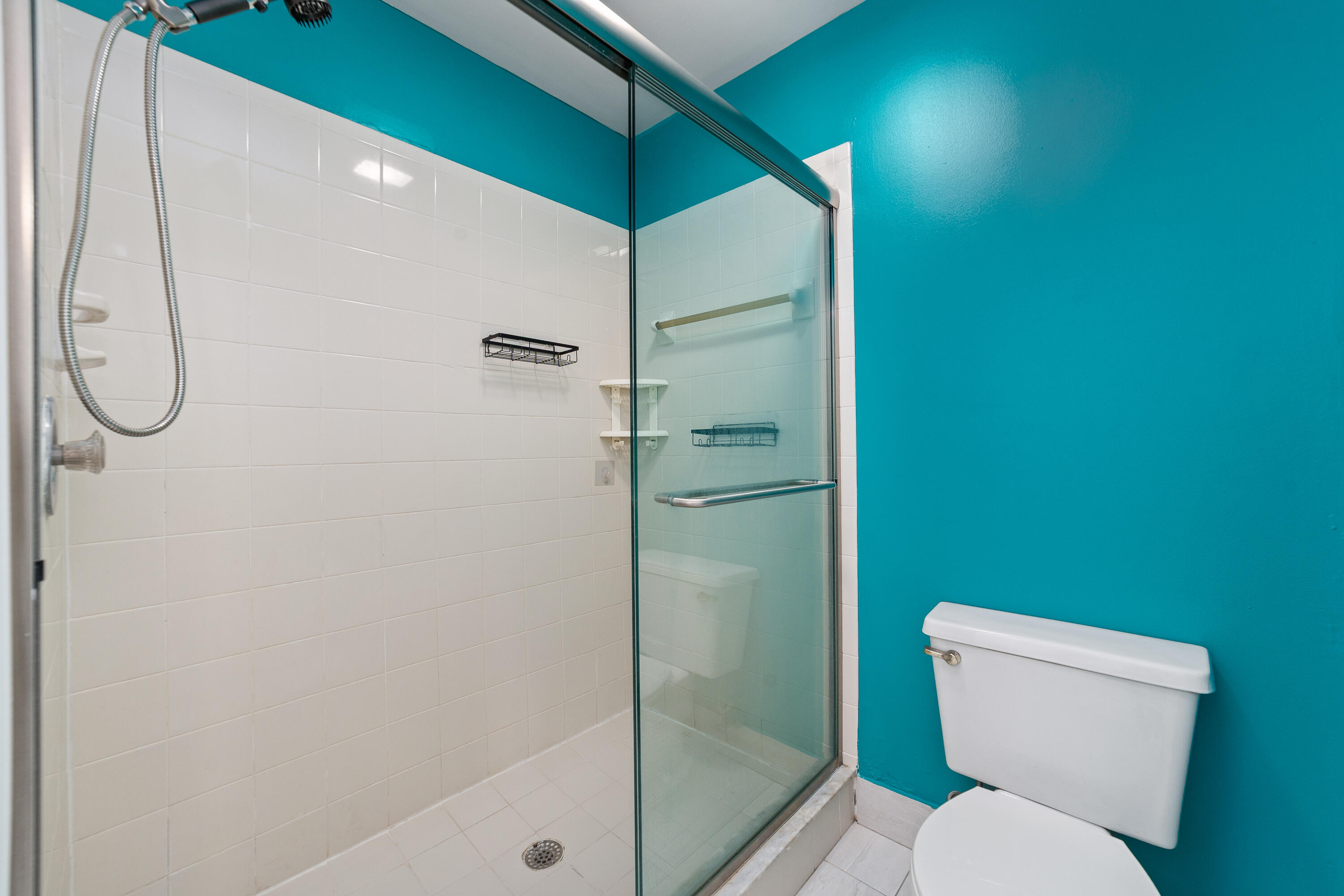 LAKE WINDWOOD CONDO - Residential Lease