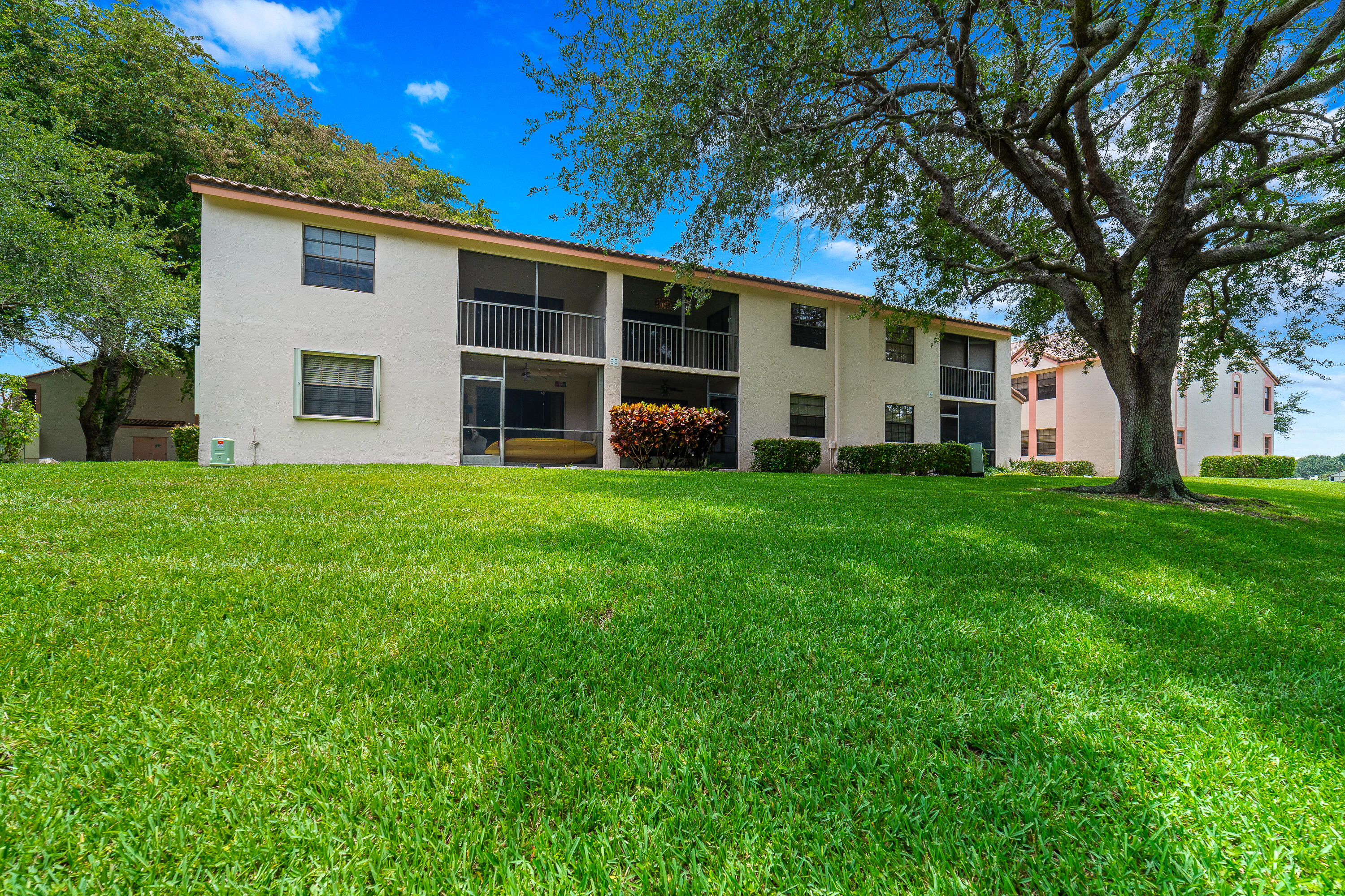 LAKE WINDWOOD CONDO - Residential Lease