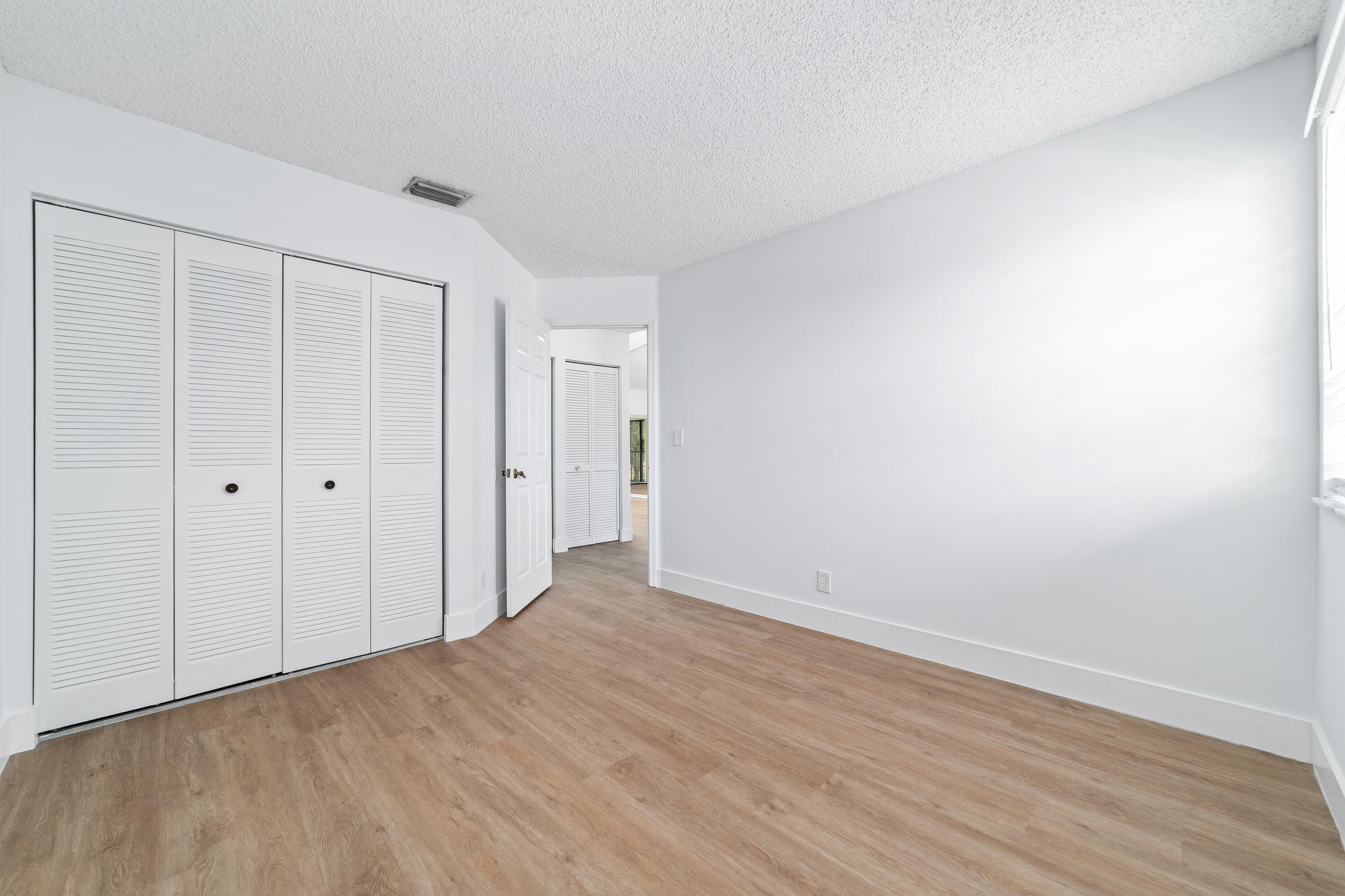 LAKE WINDWOOD CONDO - Residential Lease