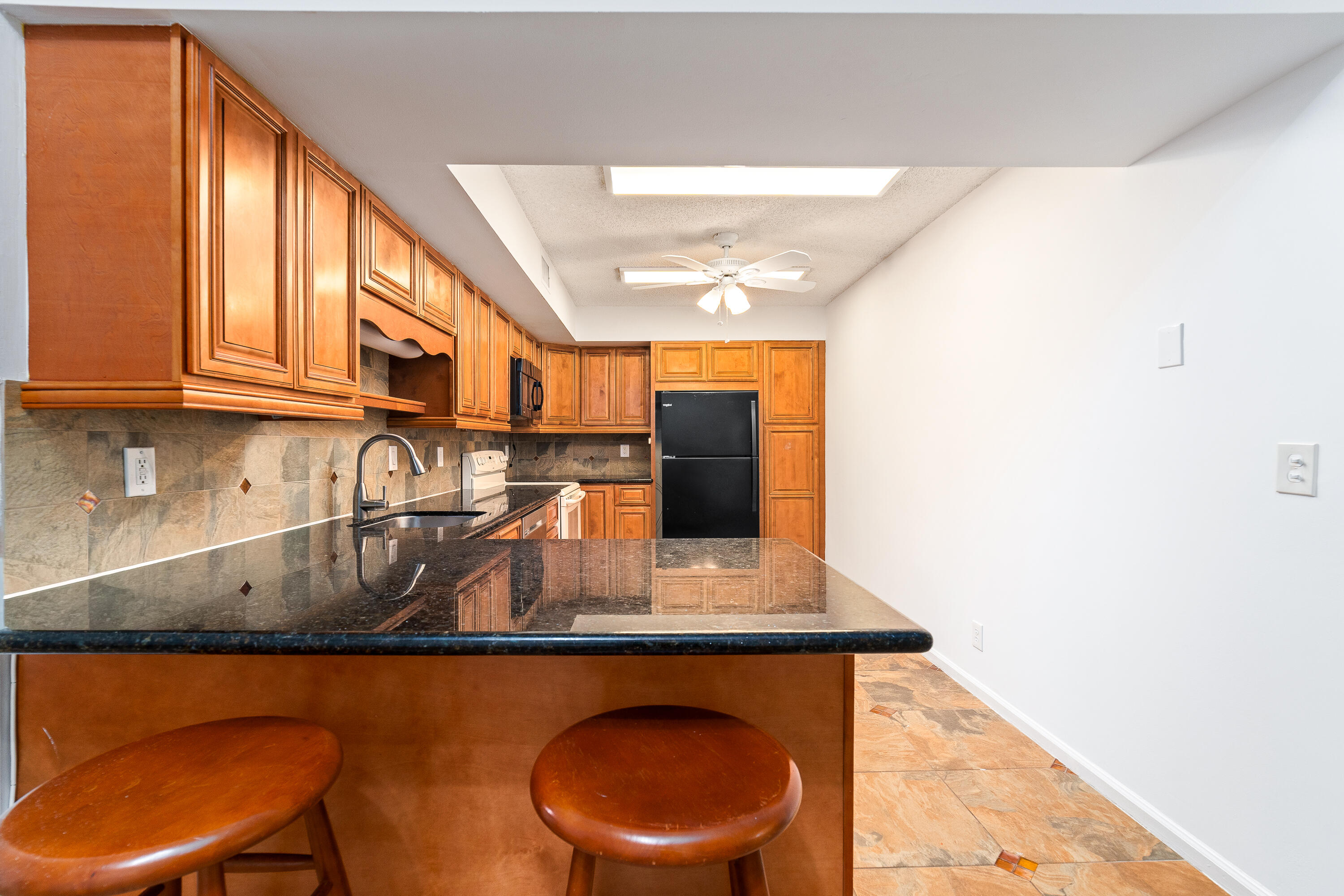 LAKE WINDWOOD CONDO - Residential Lease