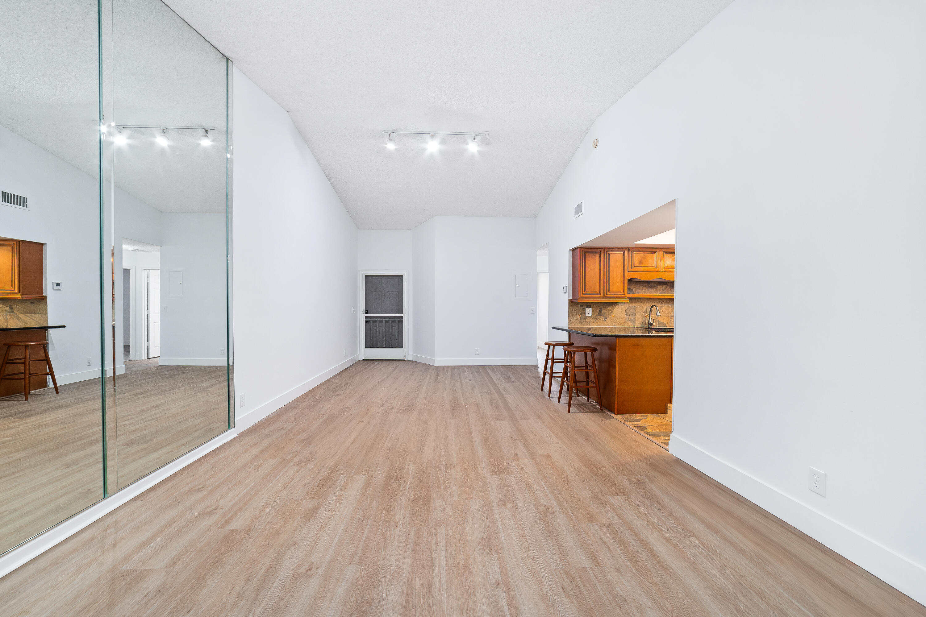 LAKE WINDWOOD CONDO - Residential Lease