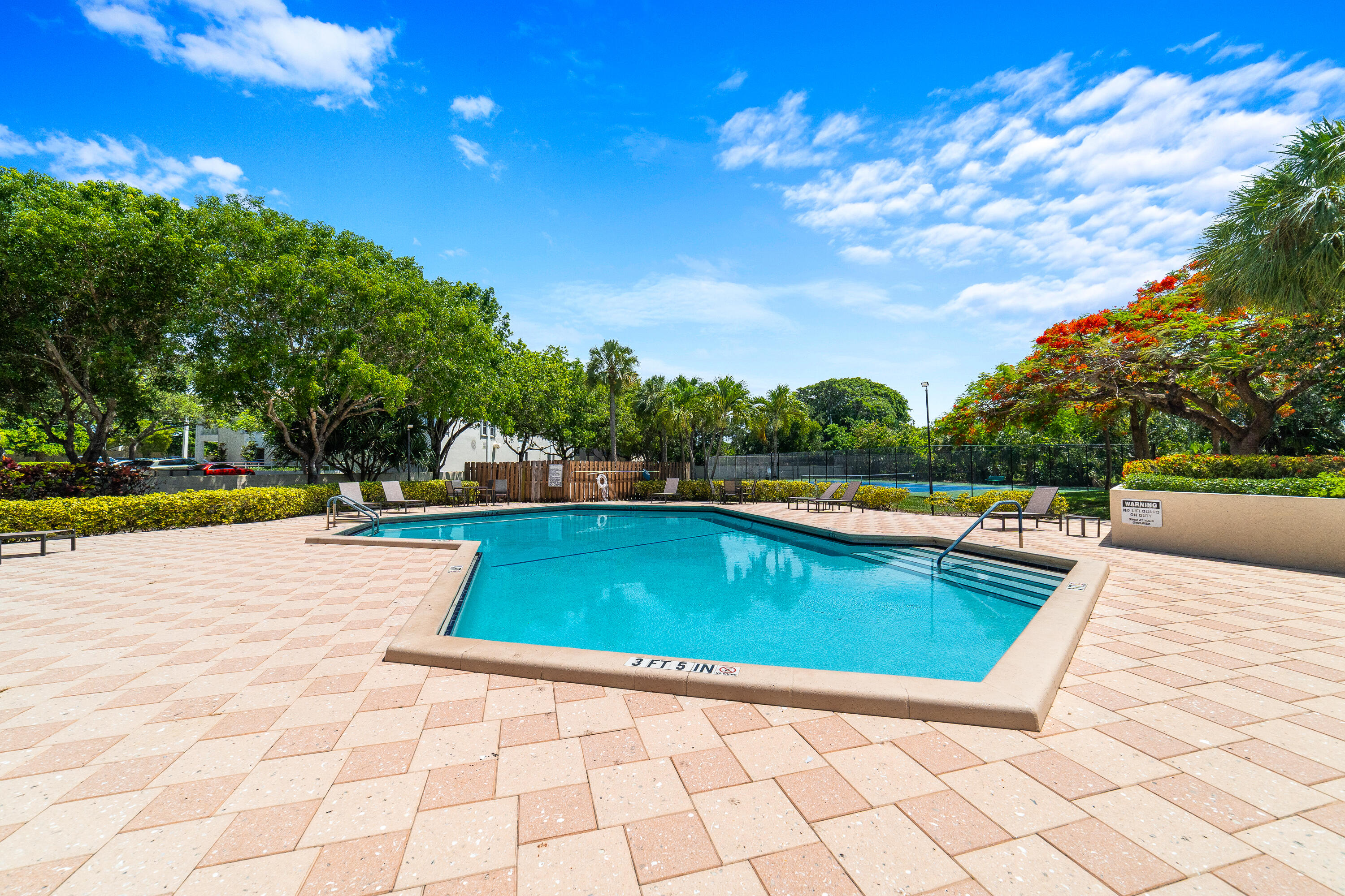 LAKE WINDWOOD CONDO - Residential Lease