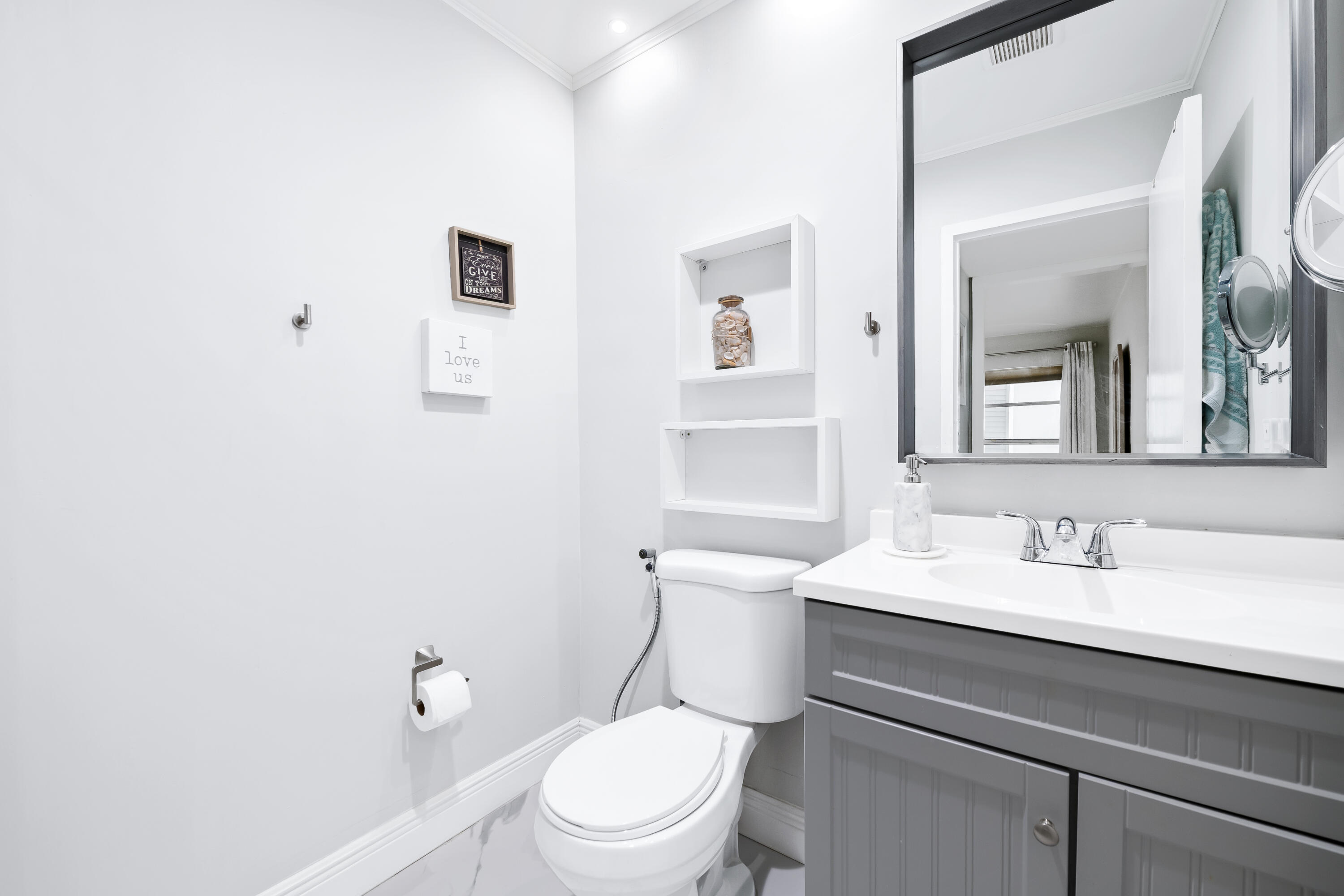 KINGS POINT SEVILLE CONDOS - Residential Lease