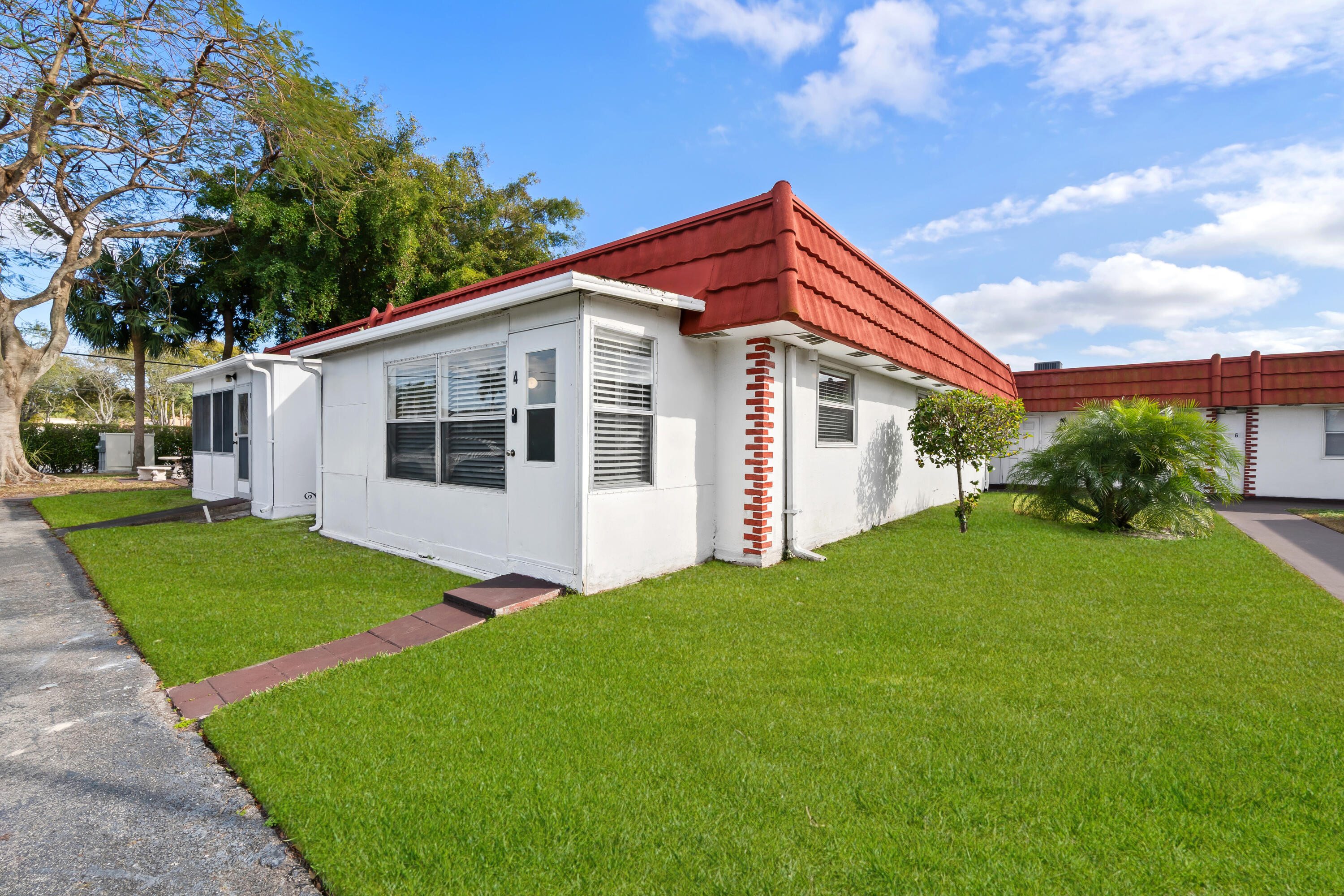 KINGS POINT SEVILLE CONDOS - Residential Lease