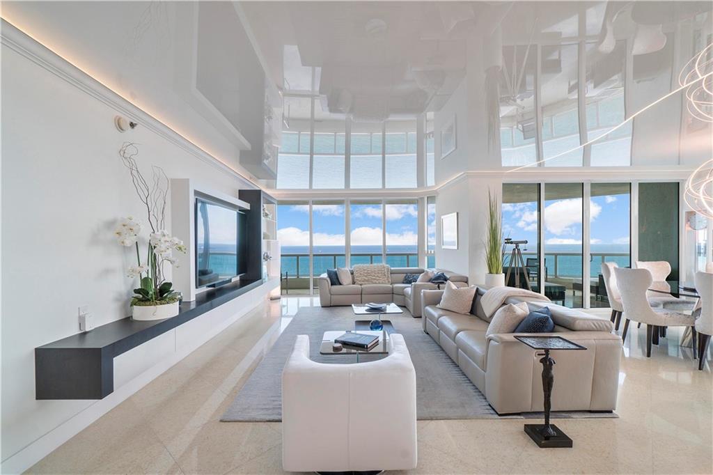 Las Olas Beach Club - Residential