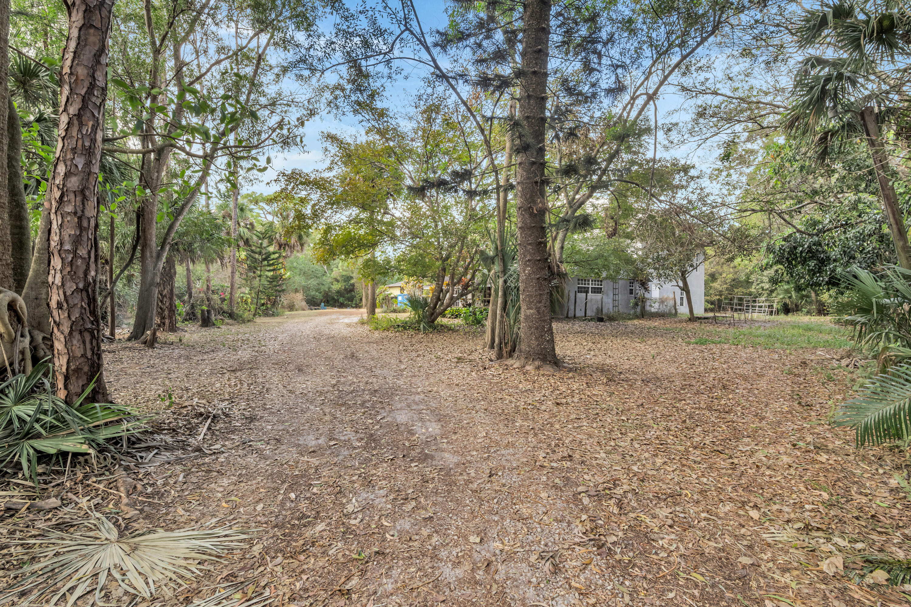 LOXAHATCHEE GROVES - Residential