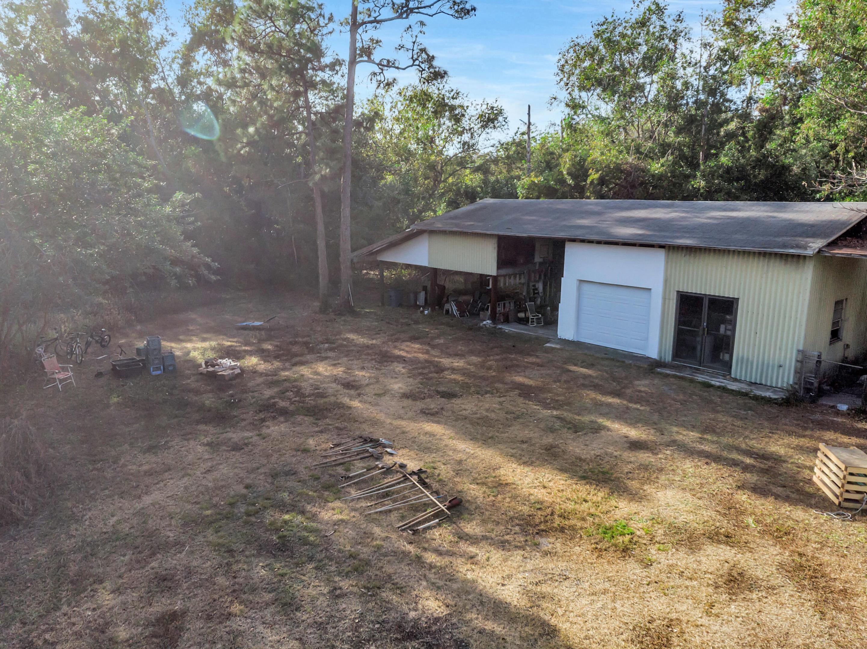 LOXAHATCHEE GROVES - Residential