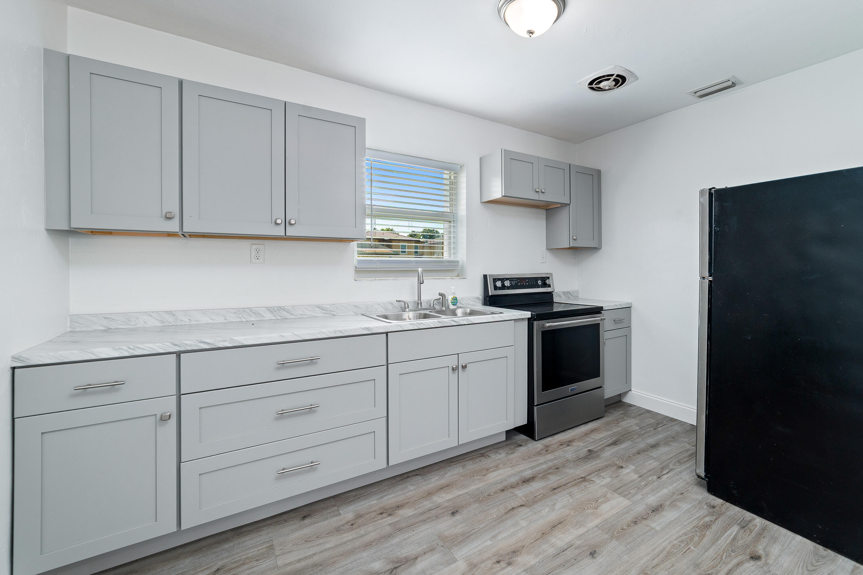 OAK PARK SUB - Residential