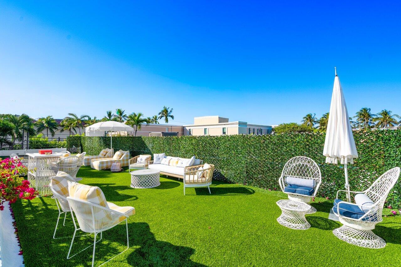 ROYAL PARK - Residential Lease
